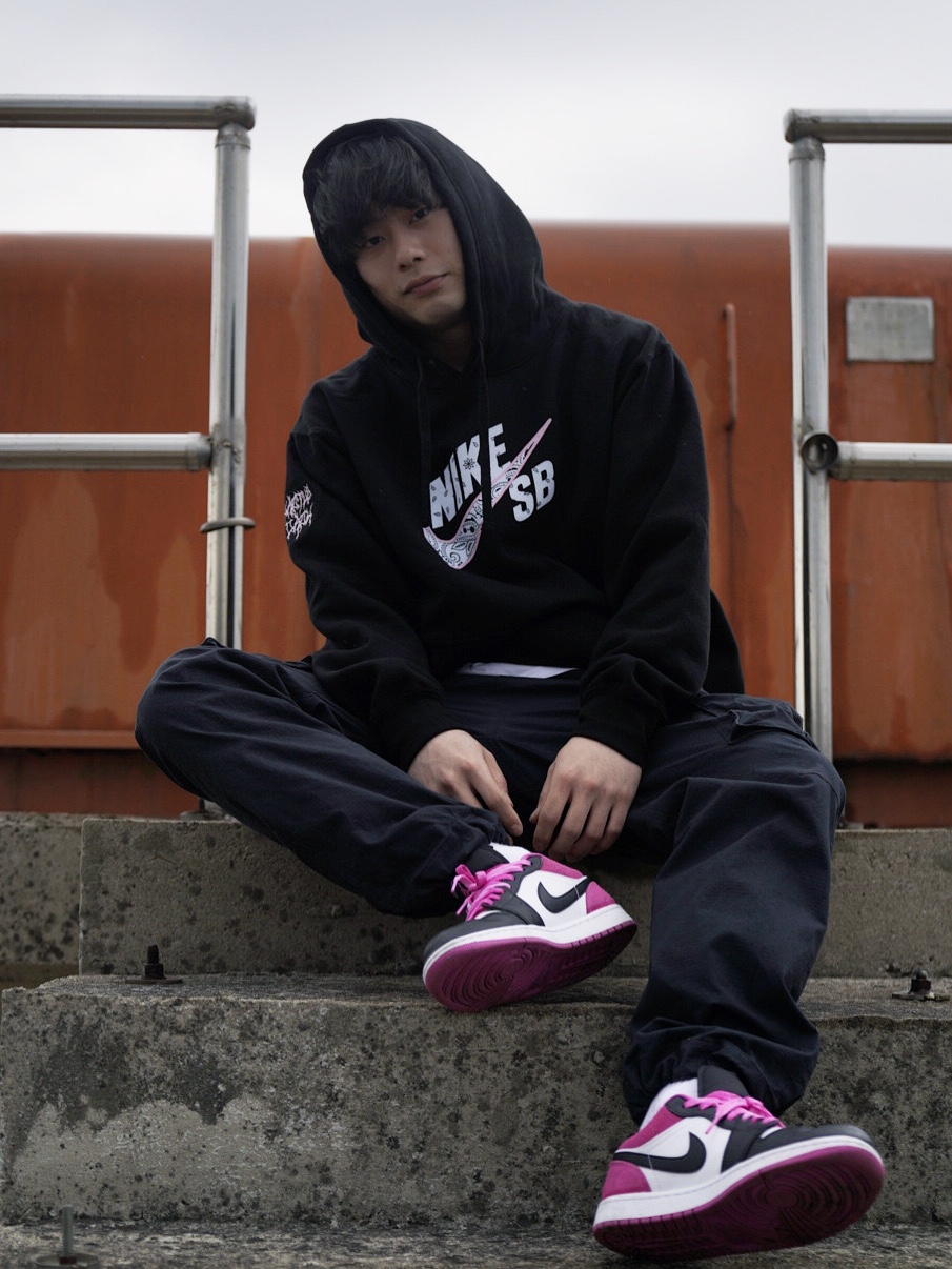 Jordan 1 Low SE Fuchsia 착용 스타일