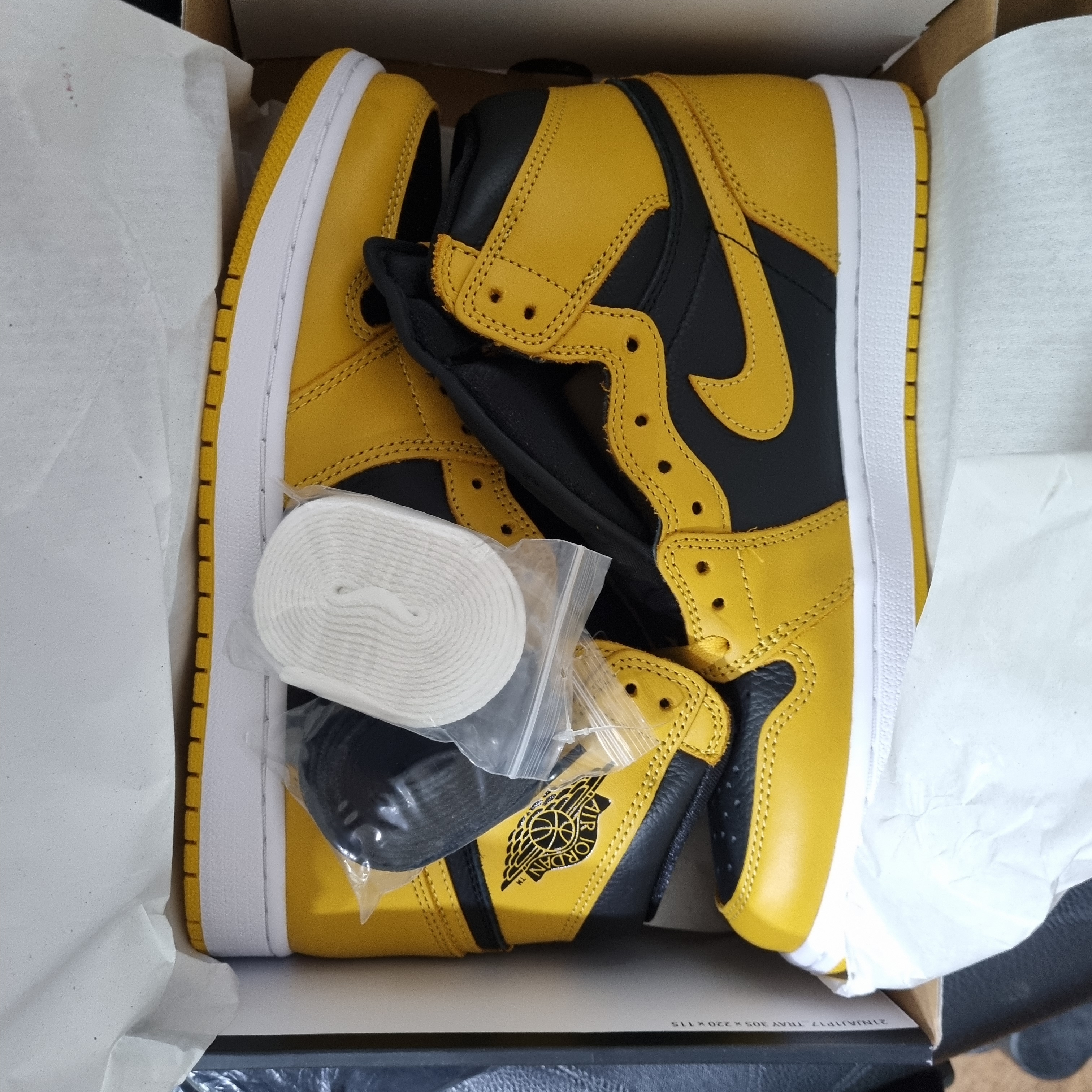 Jordan 1 Retro High OG Pollen 착용 스타일