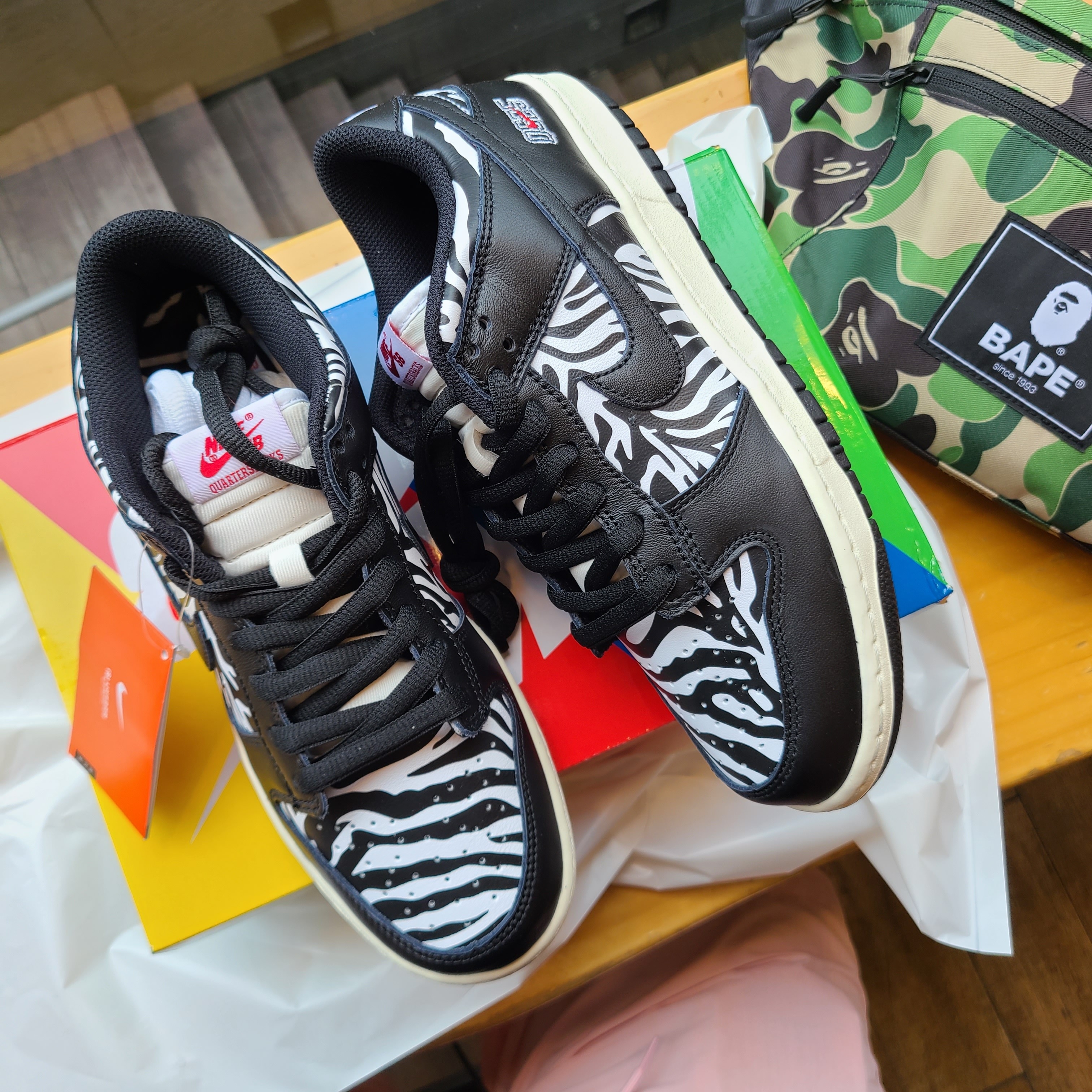 Nike x Quartersnacks SB Dunk Low Zebra Cake 착용 스타일 - 1