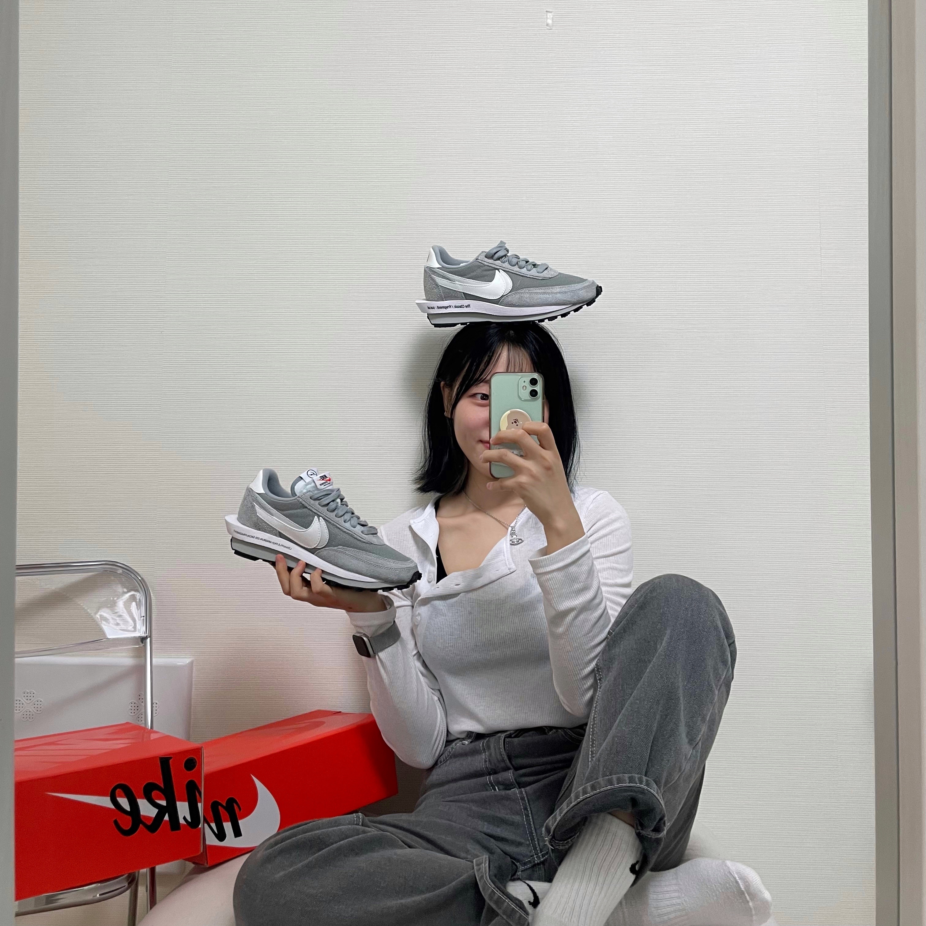 Nike x Sacai x Fragment LDWaffle Light Smoke Grey 착용 스타일 - 2