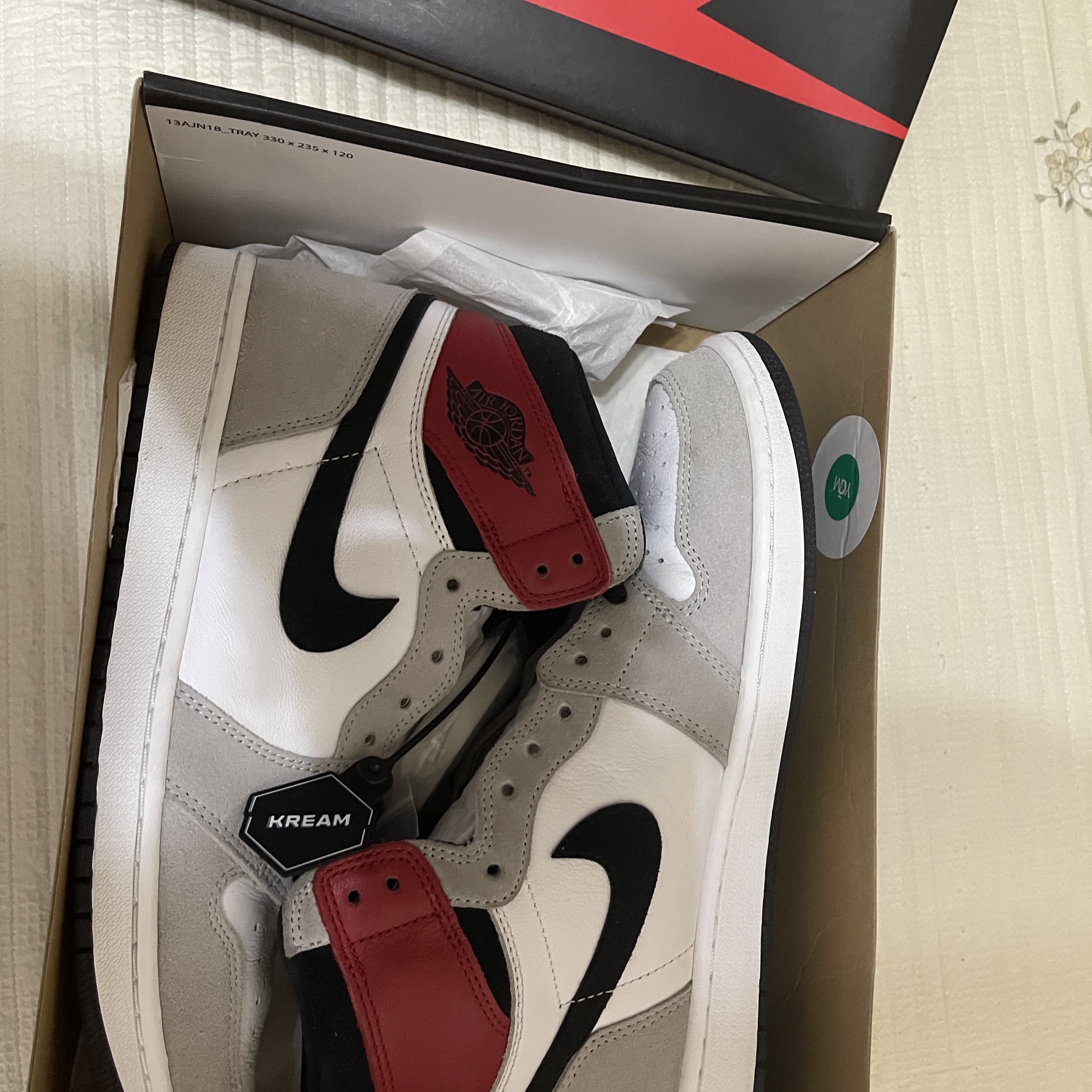 Jordan 1 Retro High OG Light Smoke Grey 착용 스타일