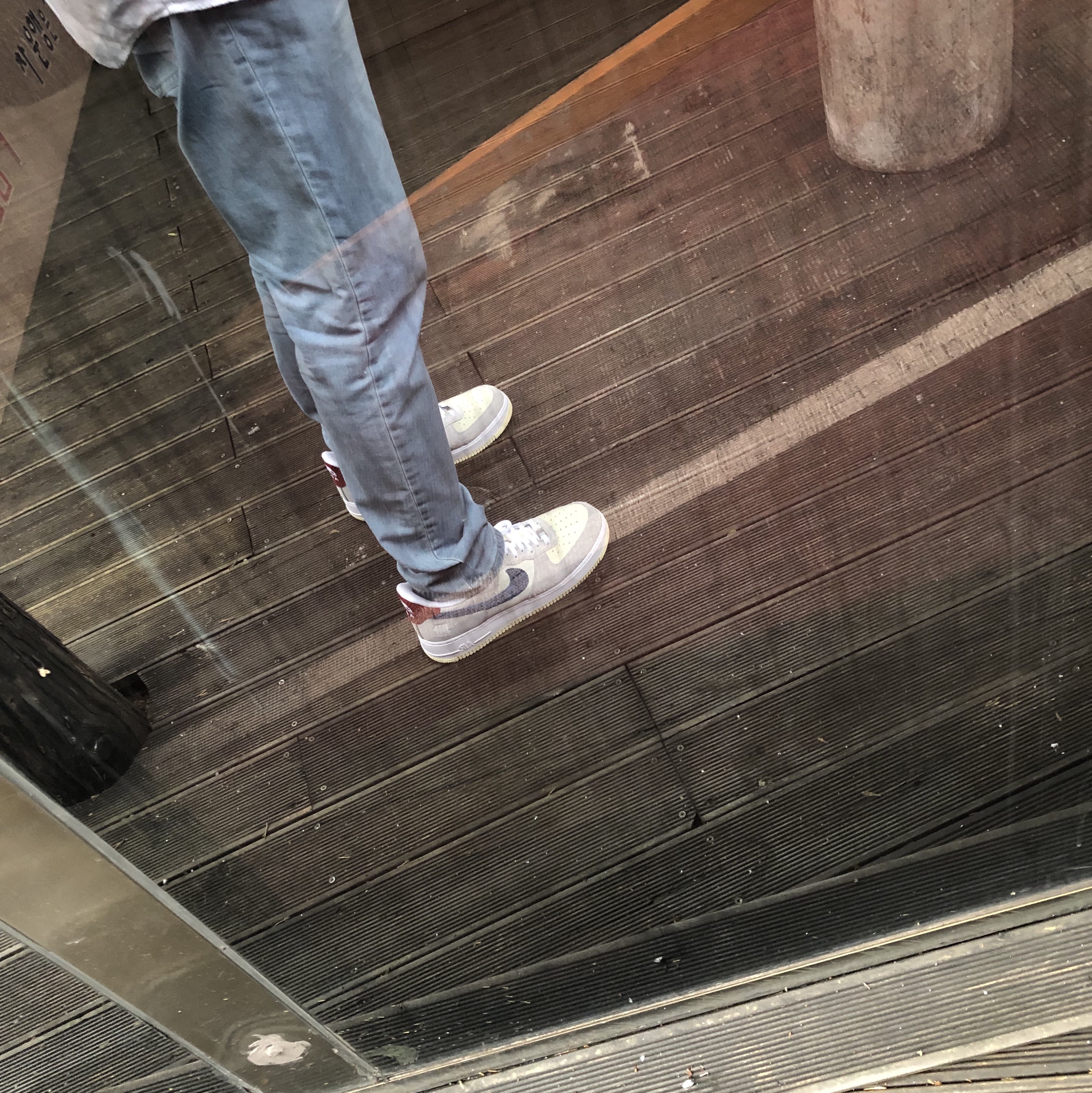 Nike x Undefeated Air Force 1 Low SP 5 On It 착용 스타일
