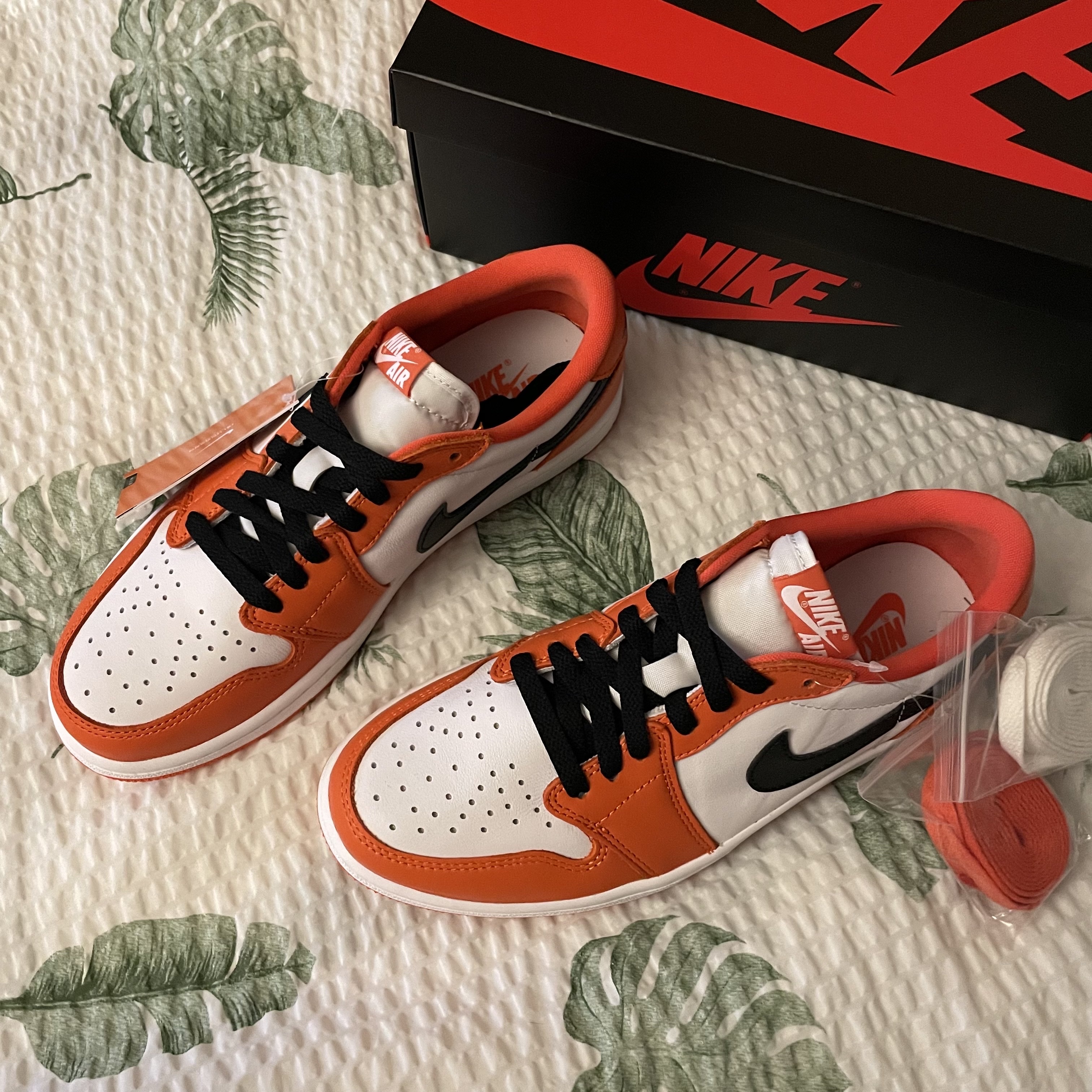 Jordan 1 Low OG Starfish, (W) Jordan 1 Low OG Starfish 착용 스타일