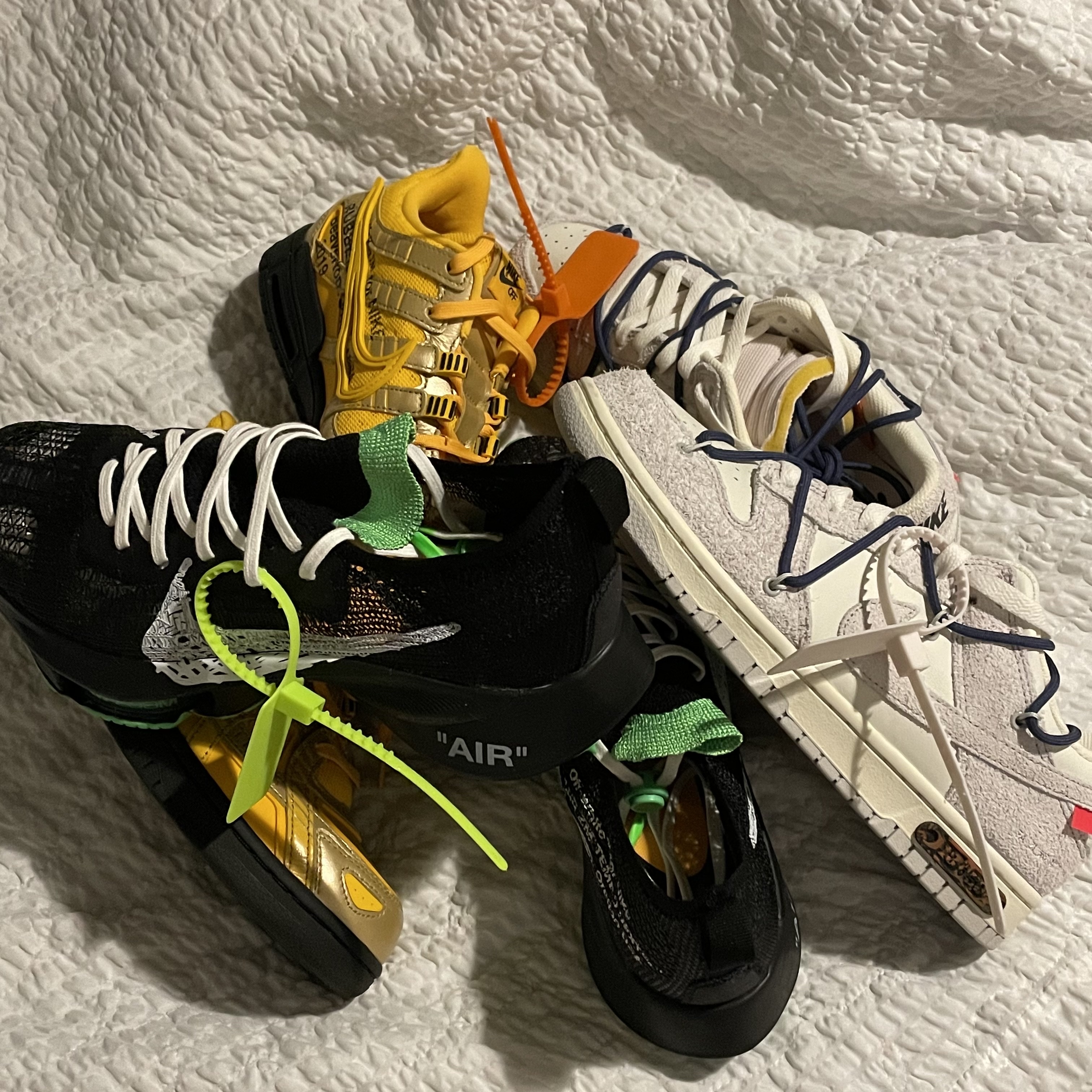 Nike x Off-White Dunk Low The 50 - Lot 18, Nike x Off-White Air Rubber Dunk University Gold 착용 스타일