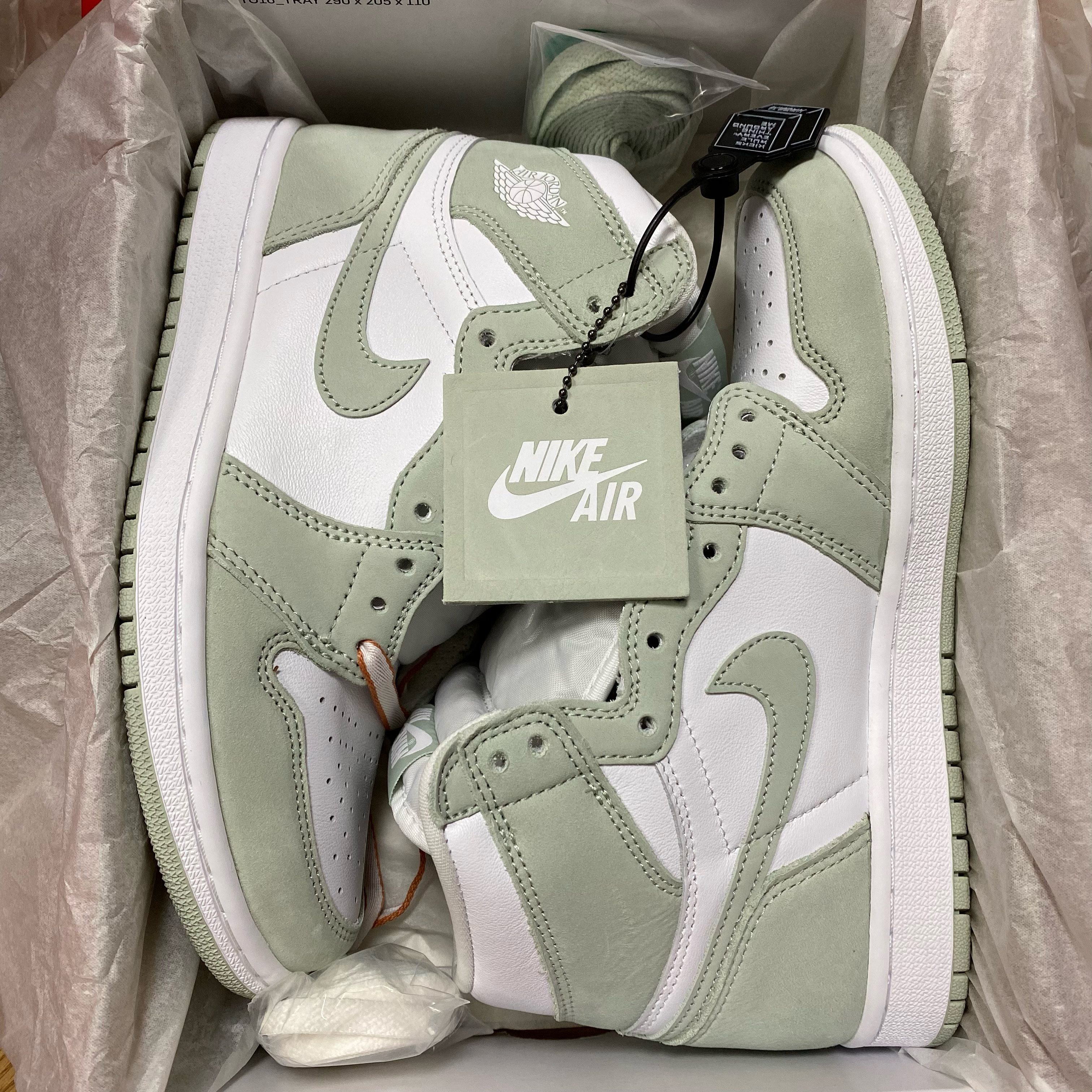 (W) Jordan 1 Retro High OG Seafoam 착용 스타일