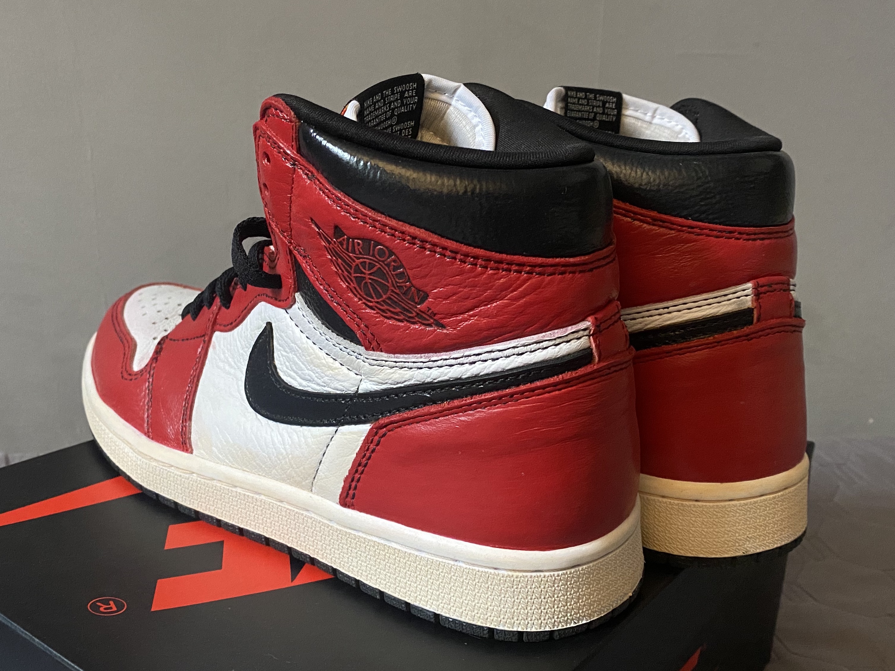 Jordan 1 Retro High OG Light Fusion Red, Jordan 1 Retro High OG Defiant SB LA to Chicago 착용 스타일 - 4