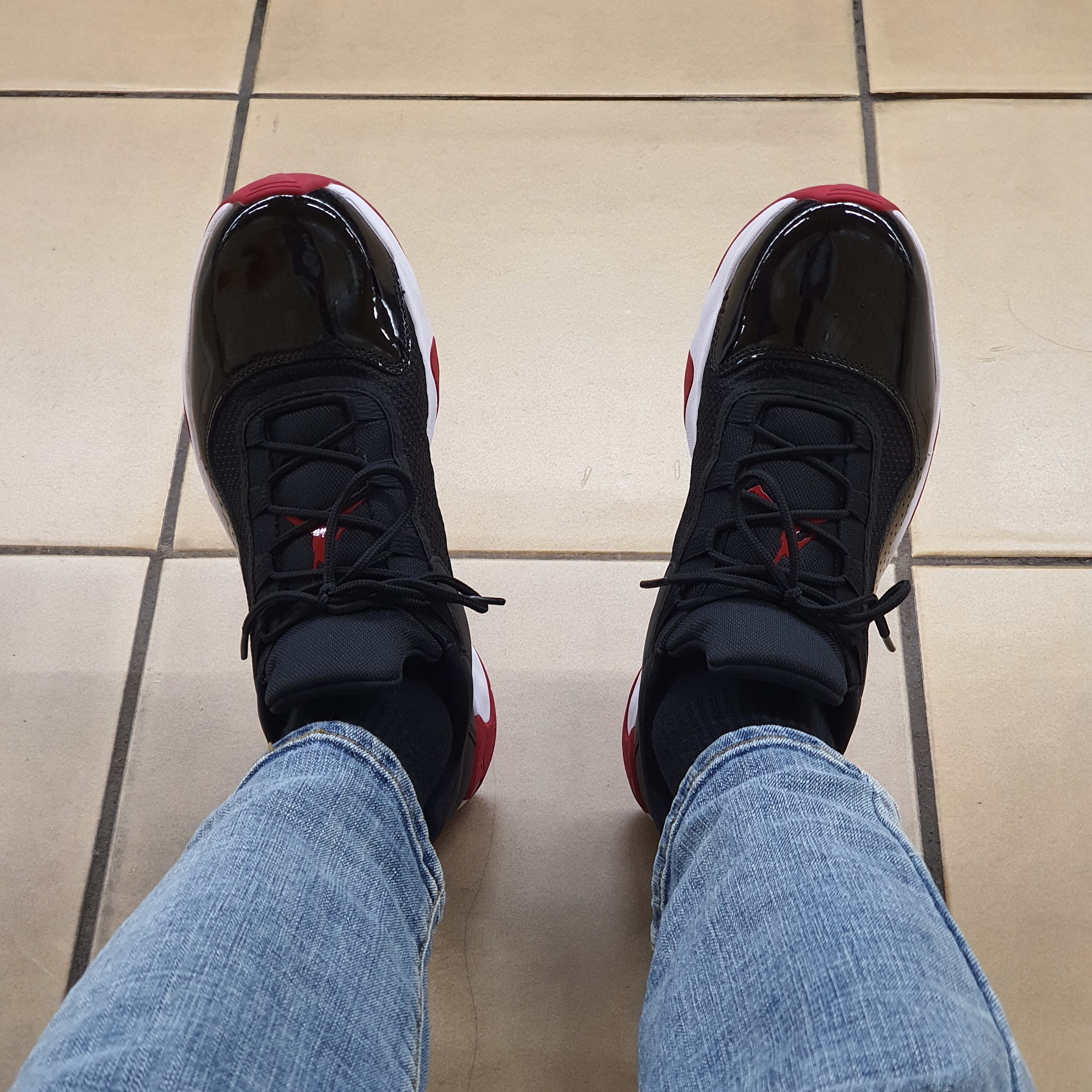 Jordan 11 CMFT Low Bred 착용 스타일