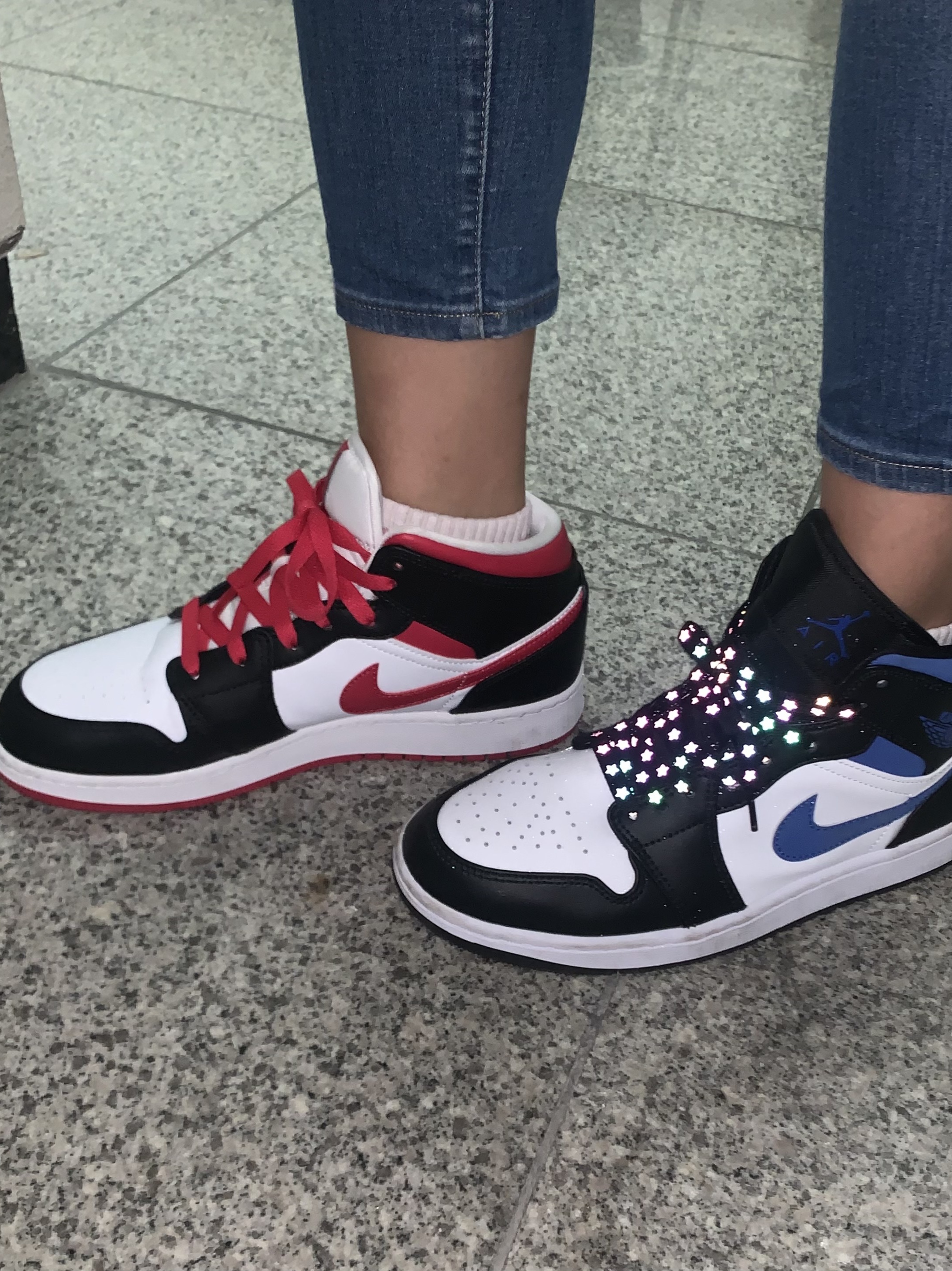 Jordan 1 Mid Gym Red Black White, Jordan 1 Mid Racer Blue ์ฐฉ์ฉ ์คํ์ผ - 3