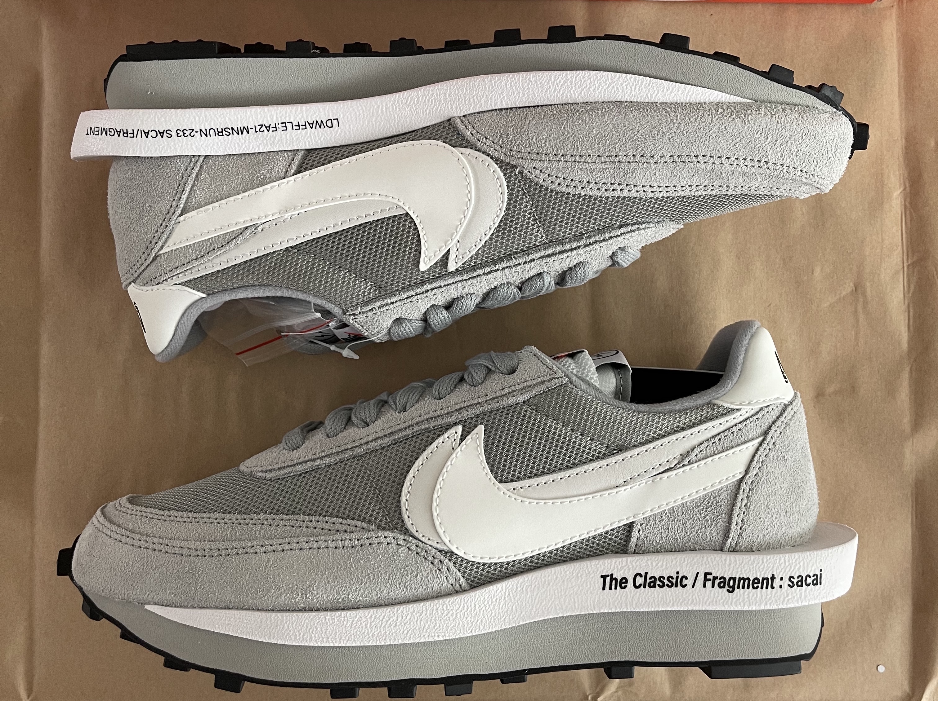 Nike x Sacai x Fragment LDWaffle Light Smoke Grey 착용 스타일 - 2