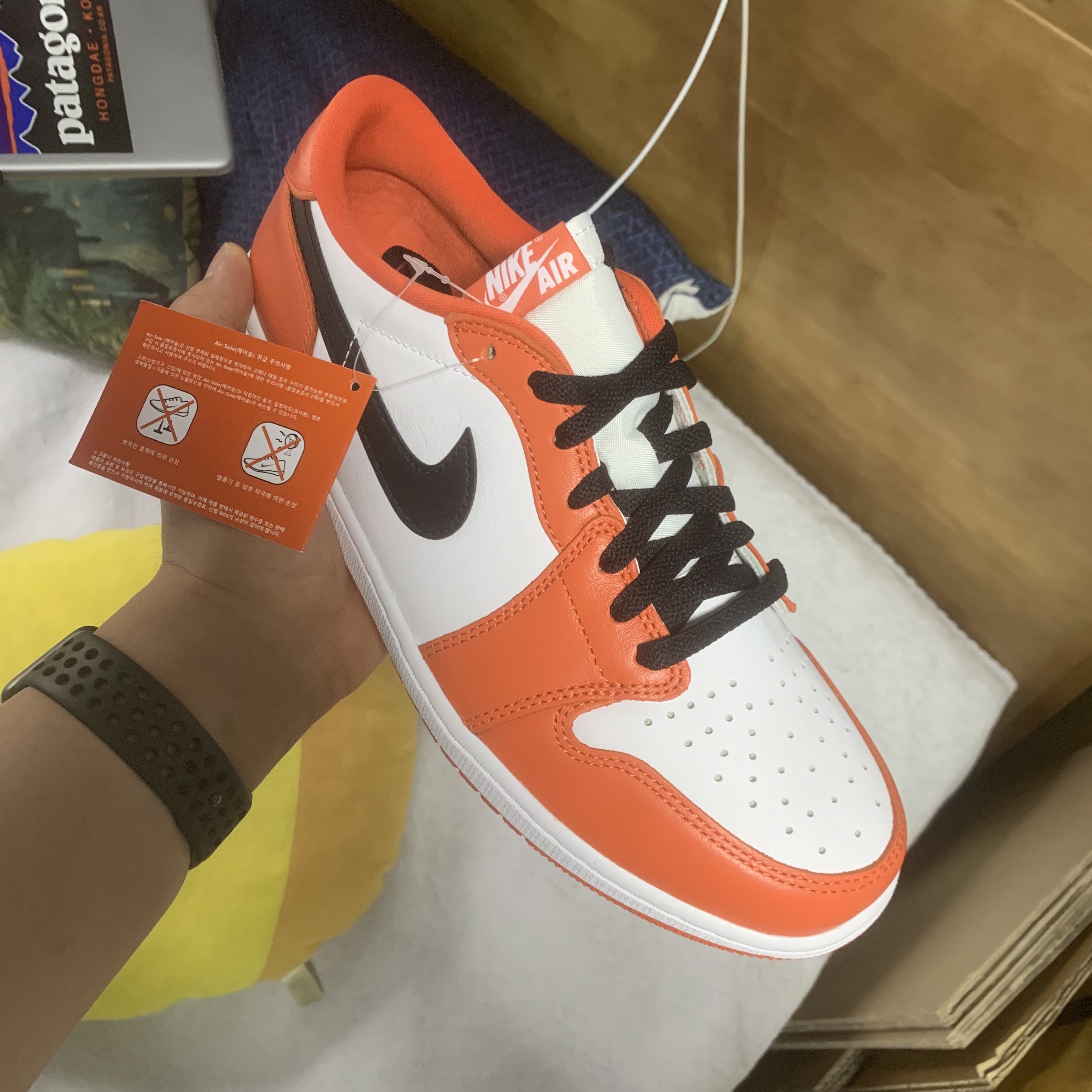 Jordan 1 Low OG Starfish 착용 스타일