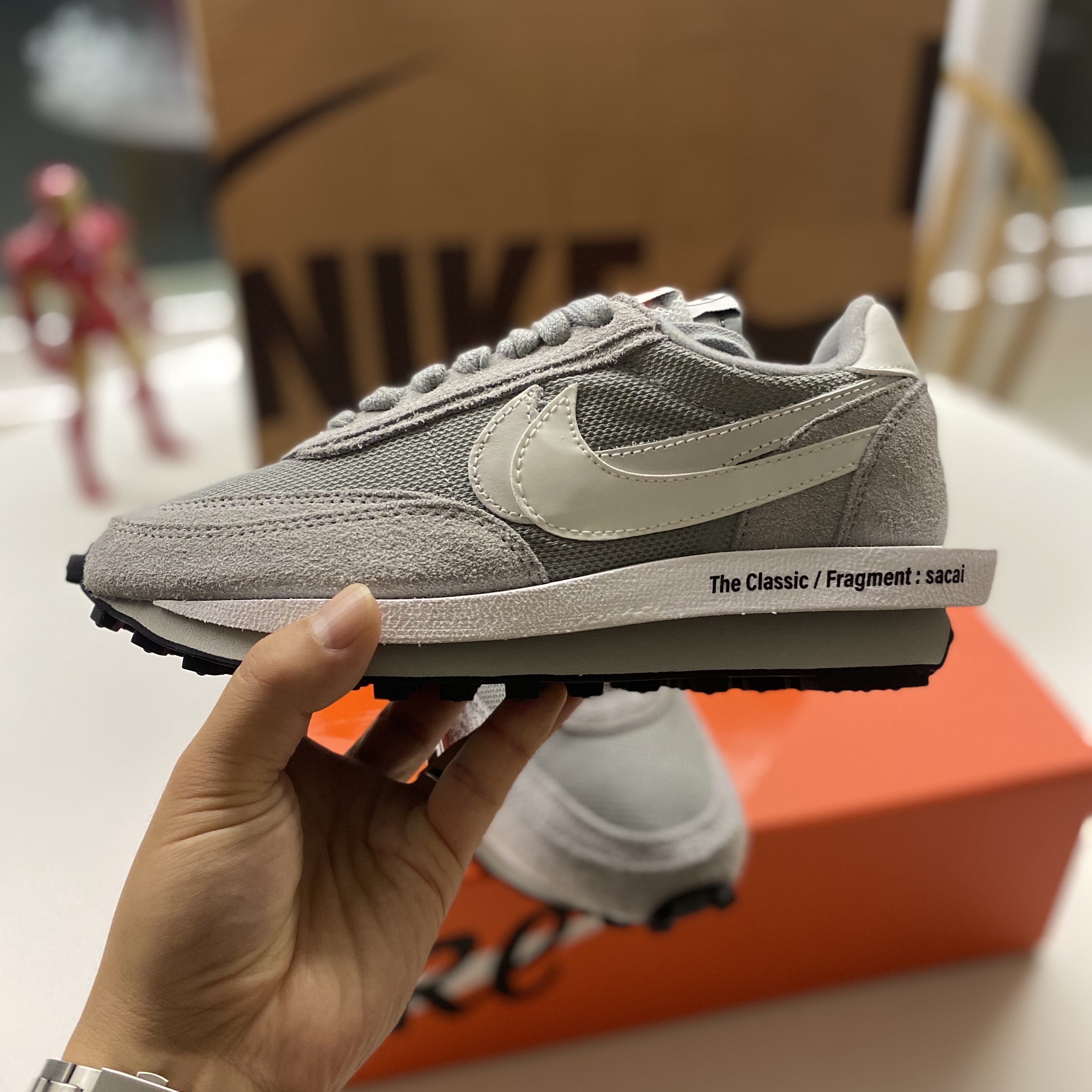 Nike x Sacai x Fragment LDWaffle Light Smoke Grey 착용 스타일 - 1