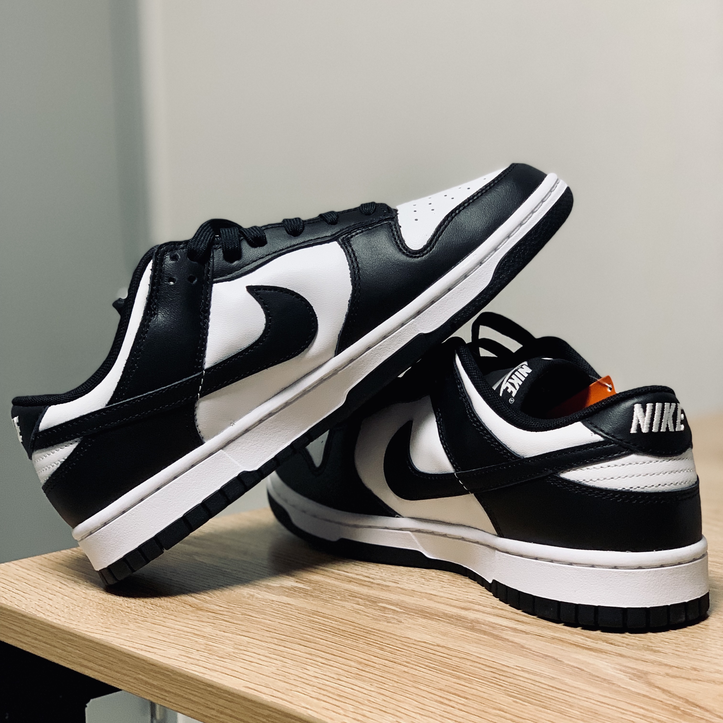 Nike Dunk Low Retro Black 착용 스타일 - 1
