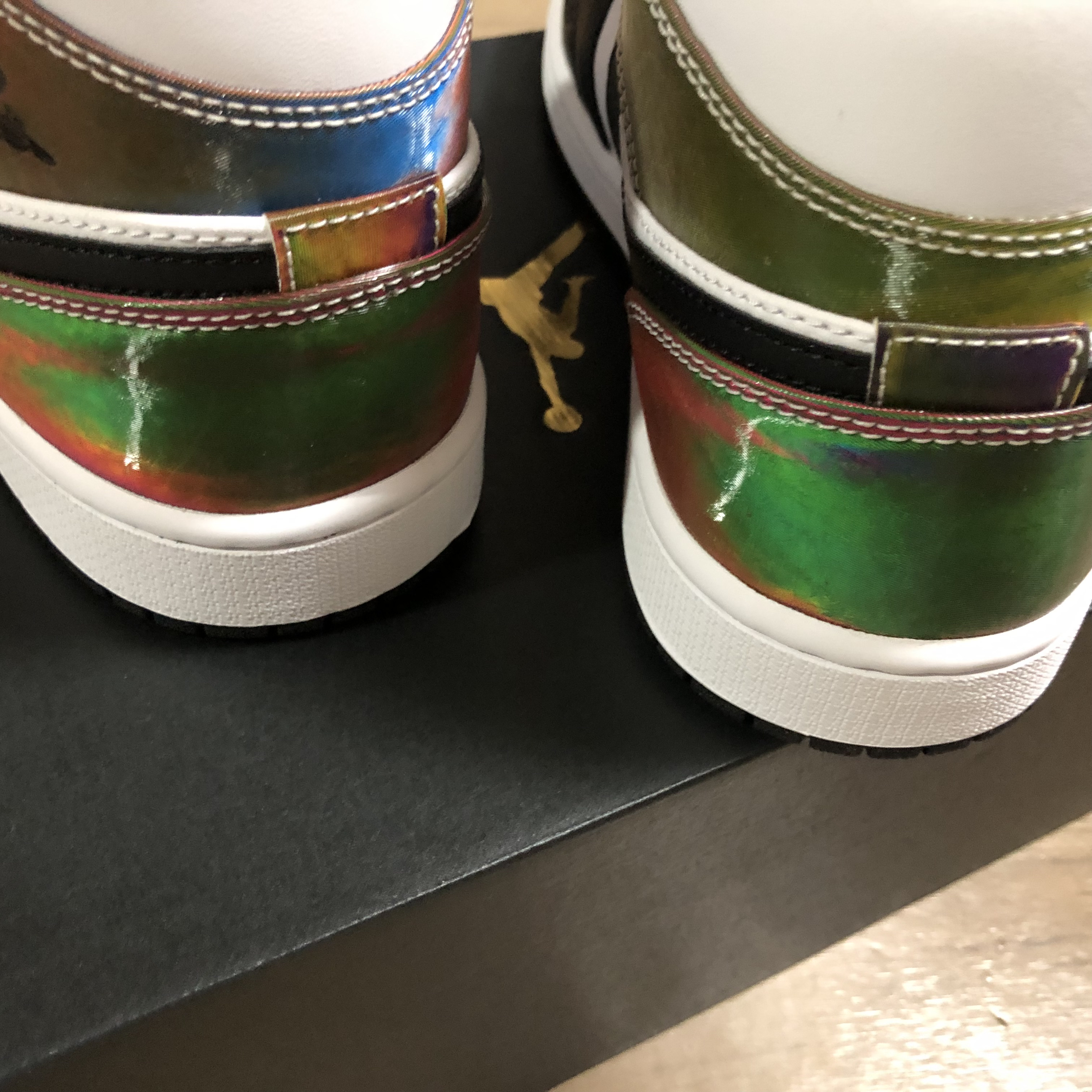 Jordan 1 Mid SE Heat Reactive 착용 스타일 - 4