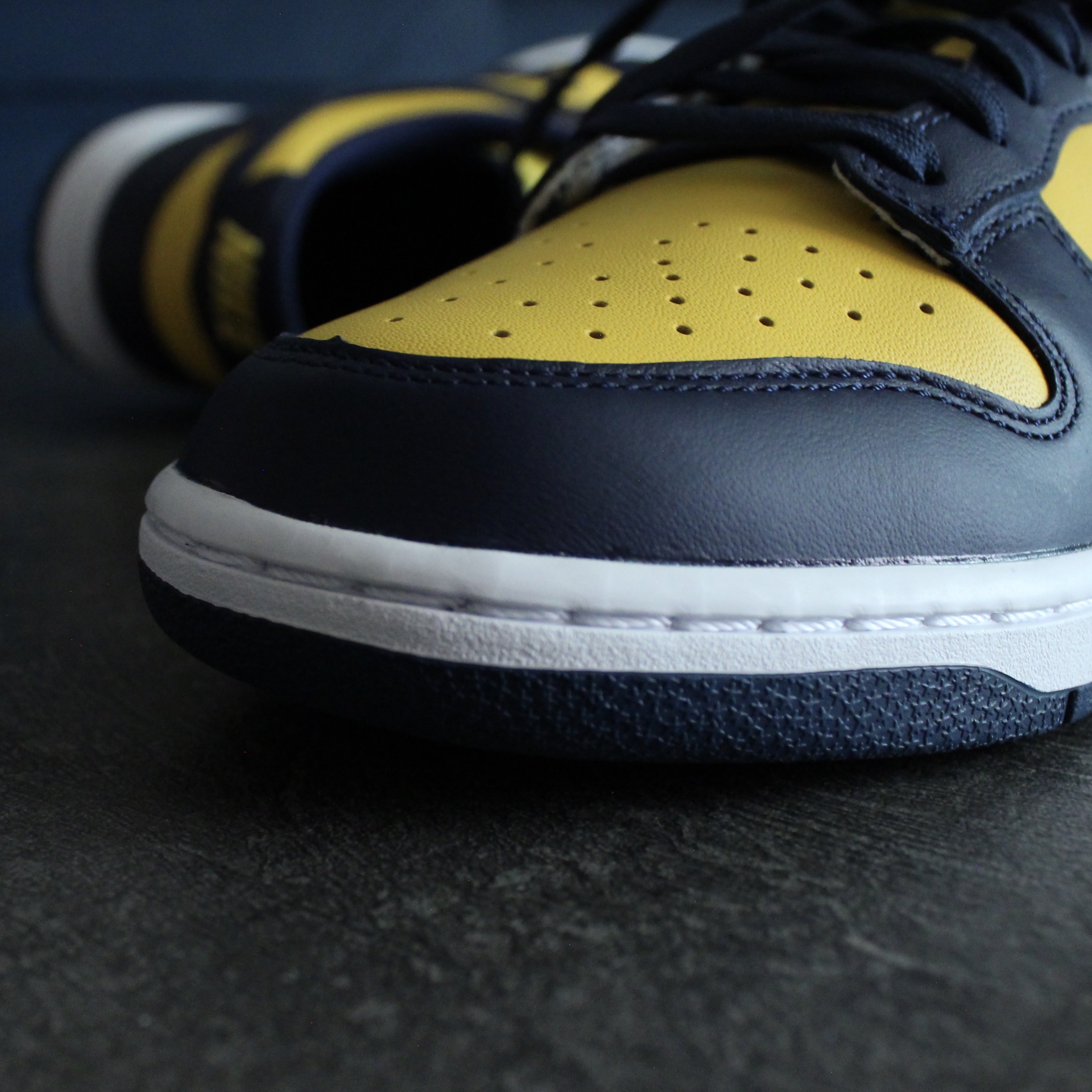 Nike Dunk Low Retro Varsity Maize 착용 스타일 - 3