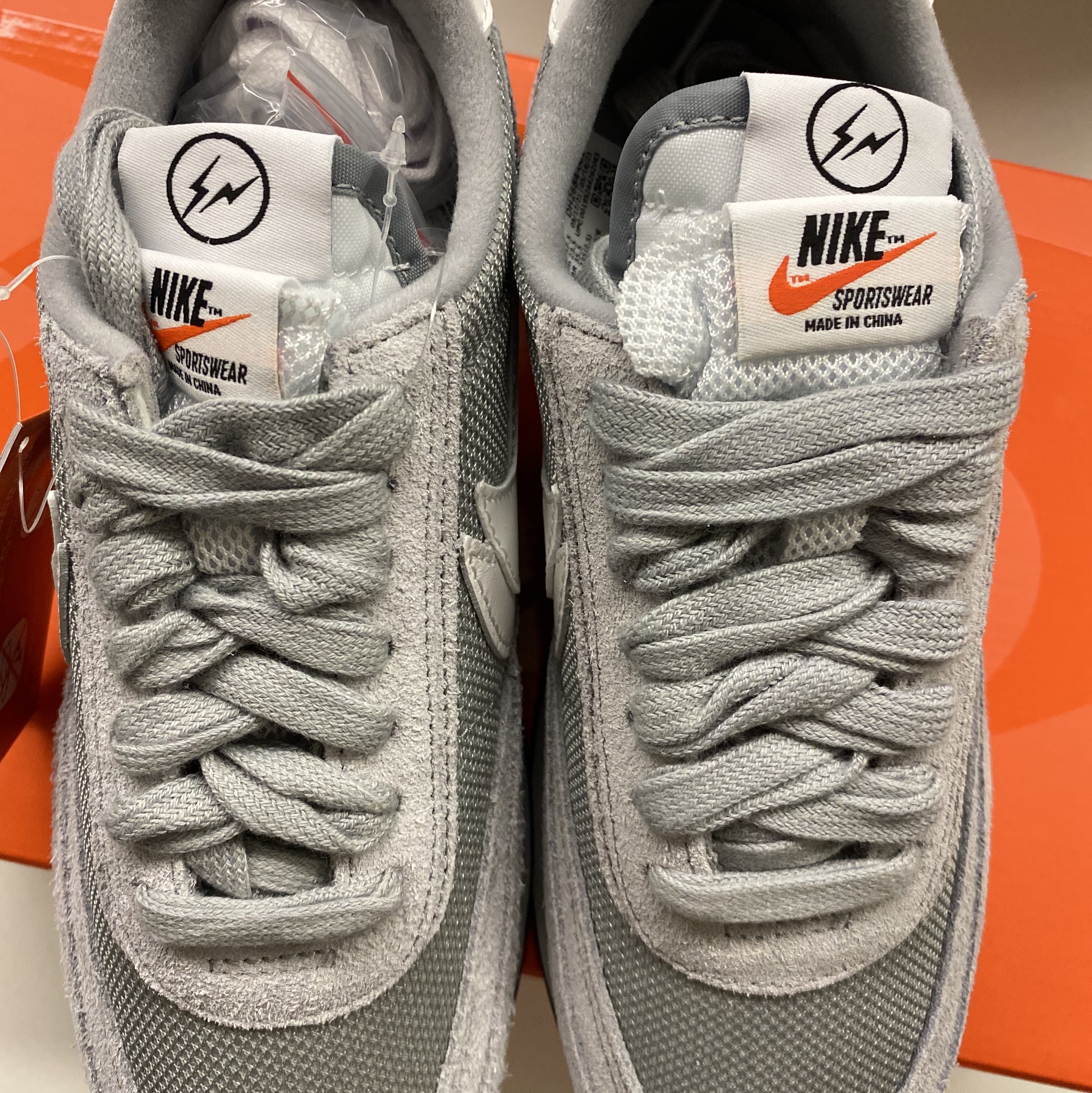 Nike x Sacai x Fragment LDWaffle Light Smoke Grey 착용 스타일 - 5