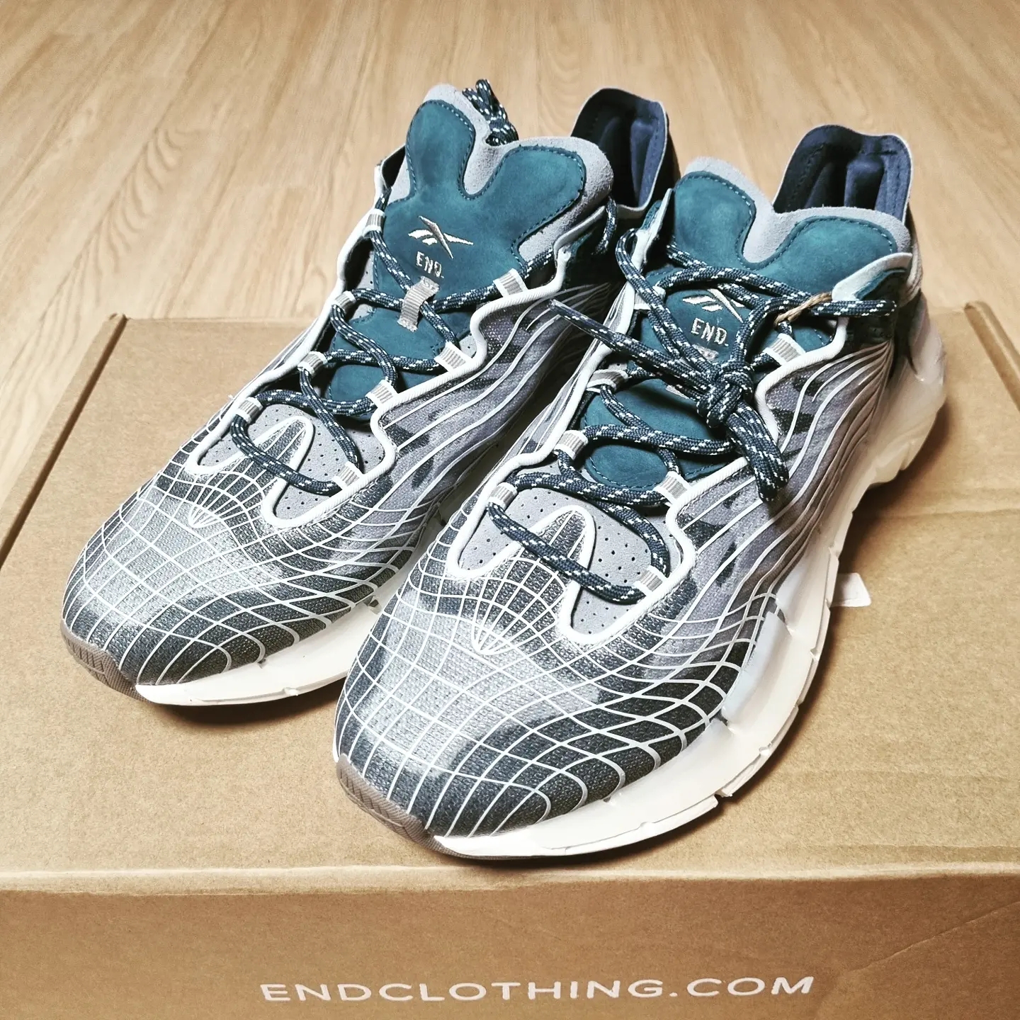 Reebok x END. Zig Kinetica II Jupiter Cold Grey Blue Hills 착용 스타일 - 1