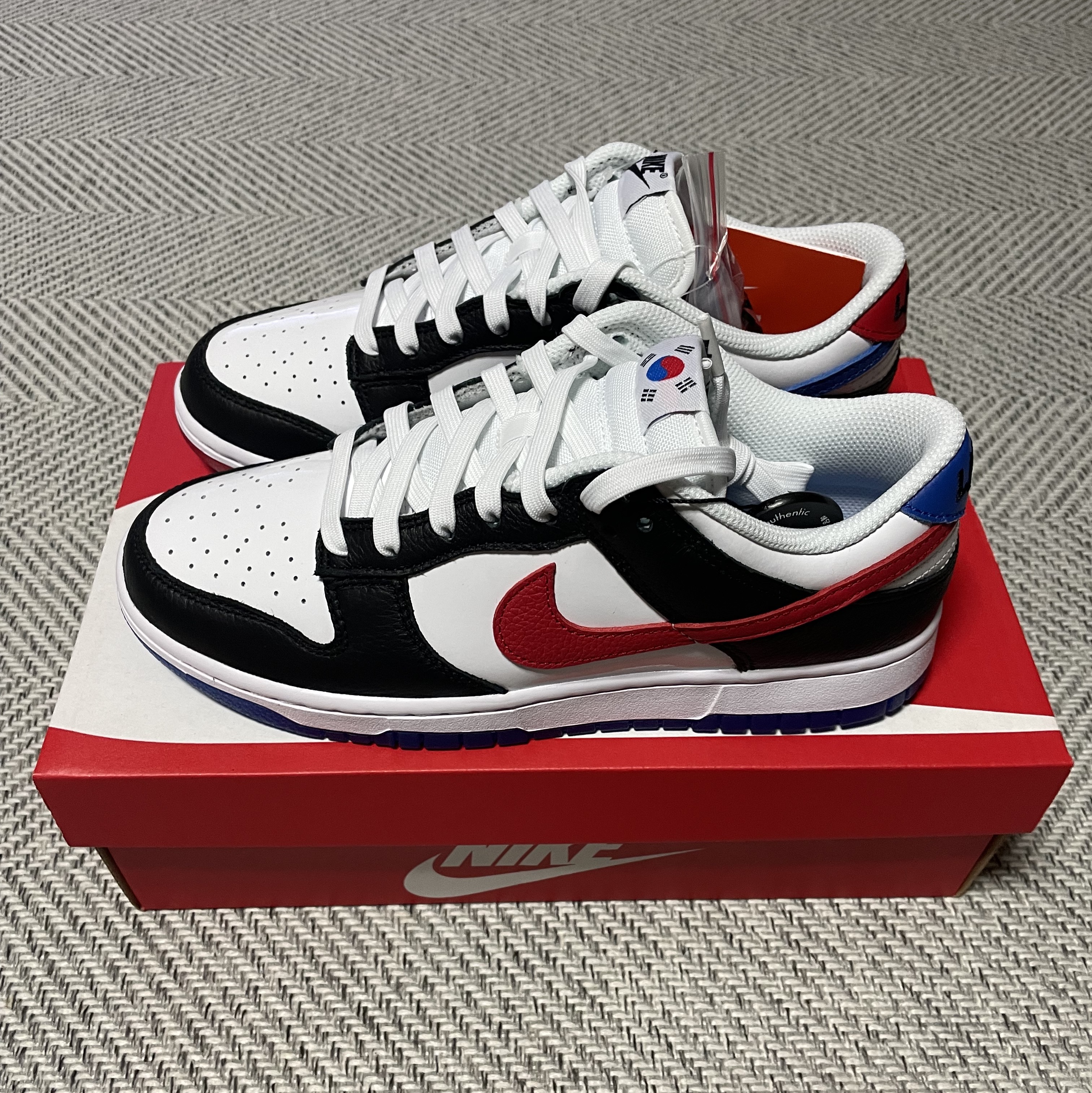 Nike Dunk Low SE Seoul 착용 스타일 - 2