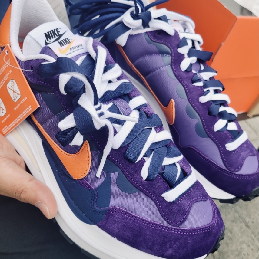 Nike x Sacai VaporWaffle Dark Iris 착용 스타일 - 1