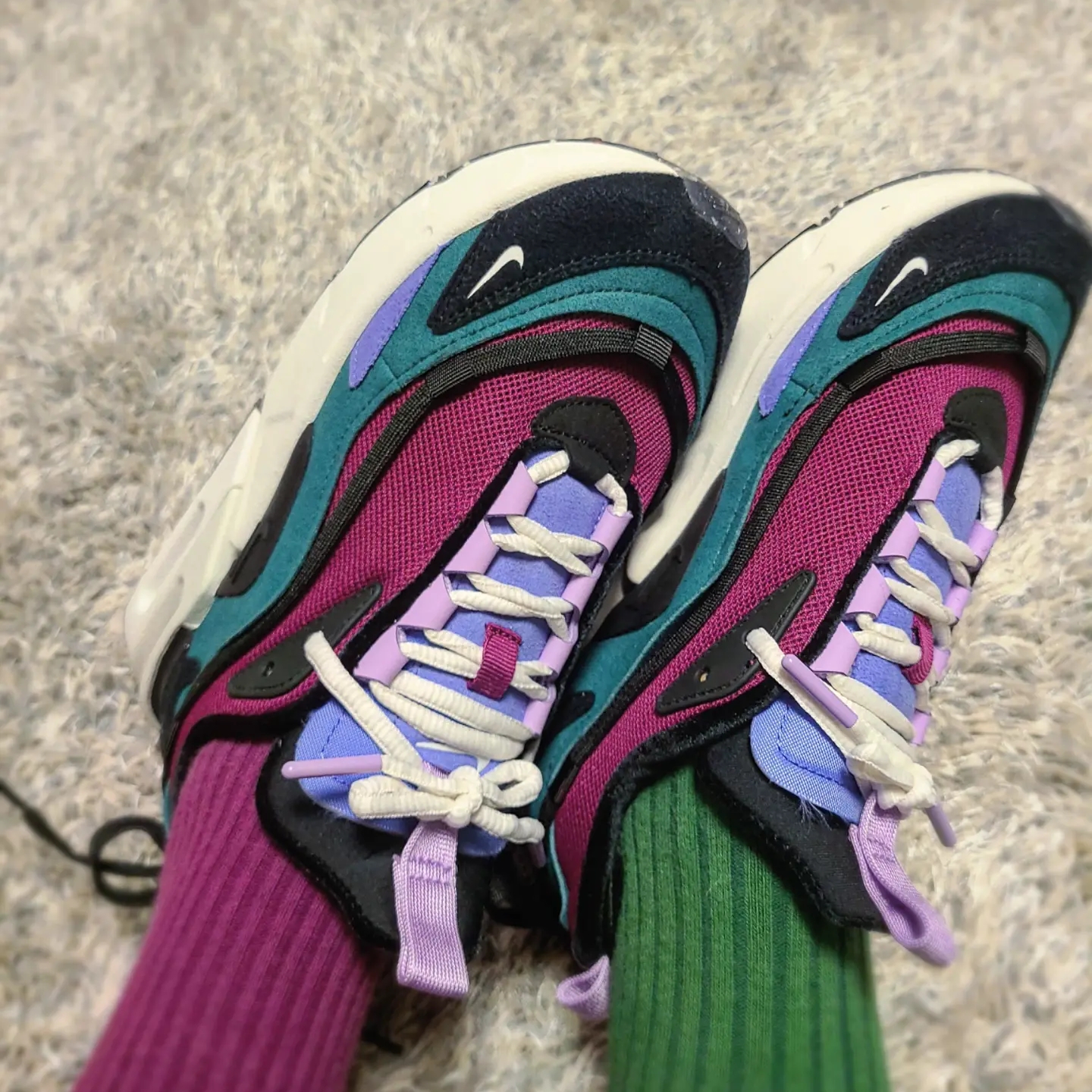 (W) Nike Air Max Furyosa Night Green 착용 스타일 - 4