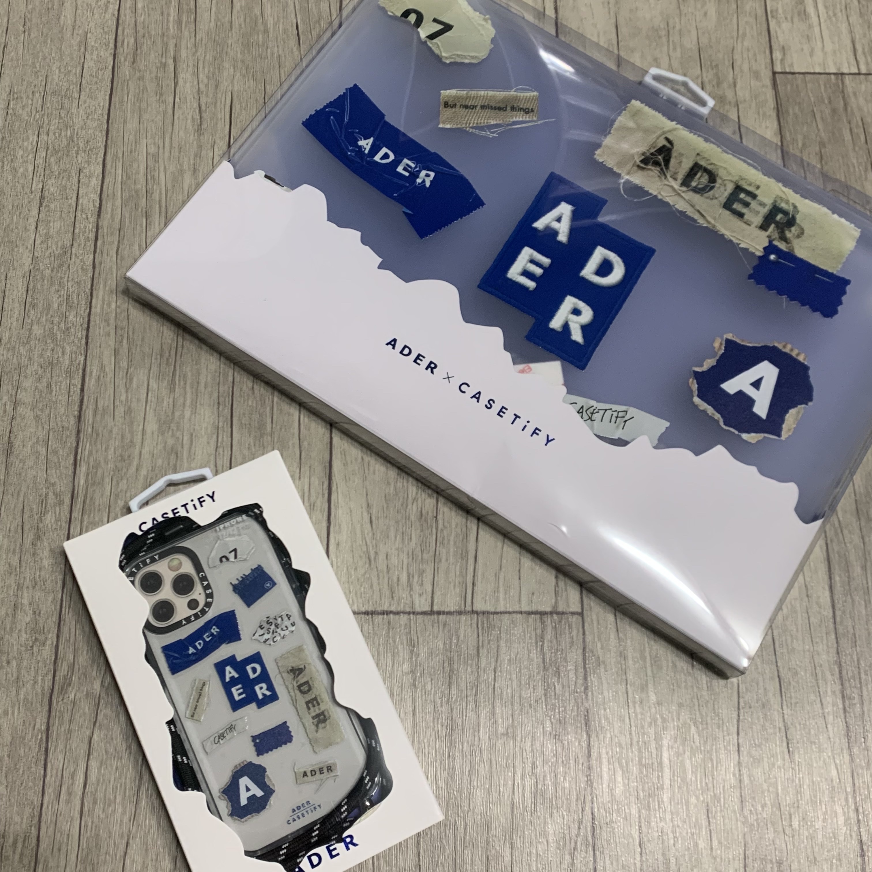 Casetify x Ader Error Sticker Sling iPhone Case, Casetify x Ader Error Sticker MacBook Case 착용 스타일