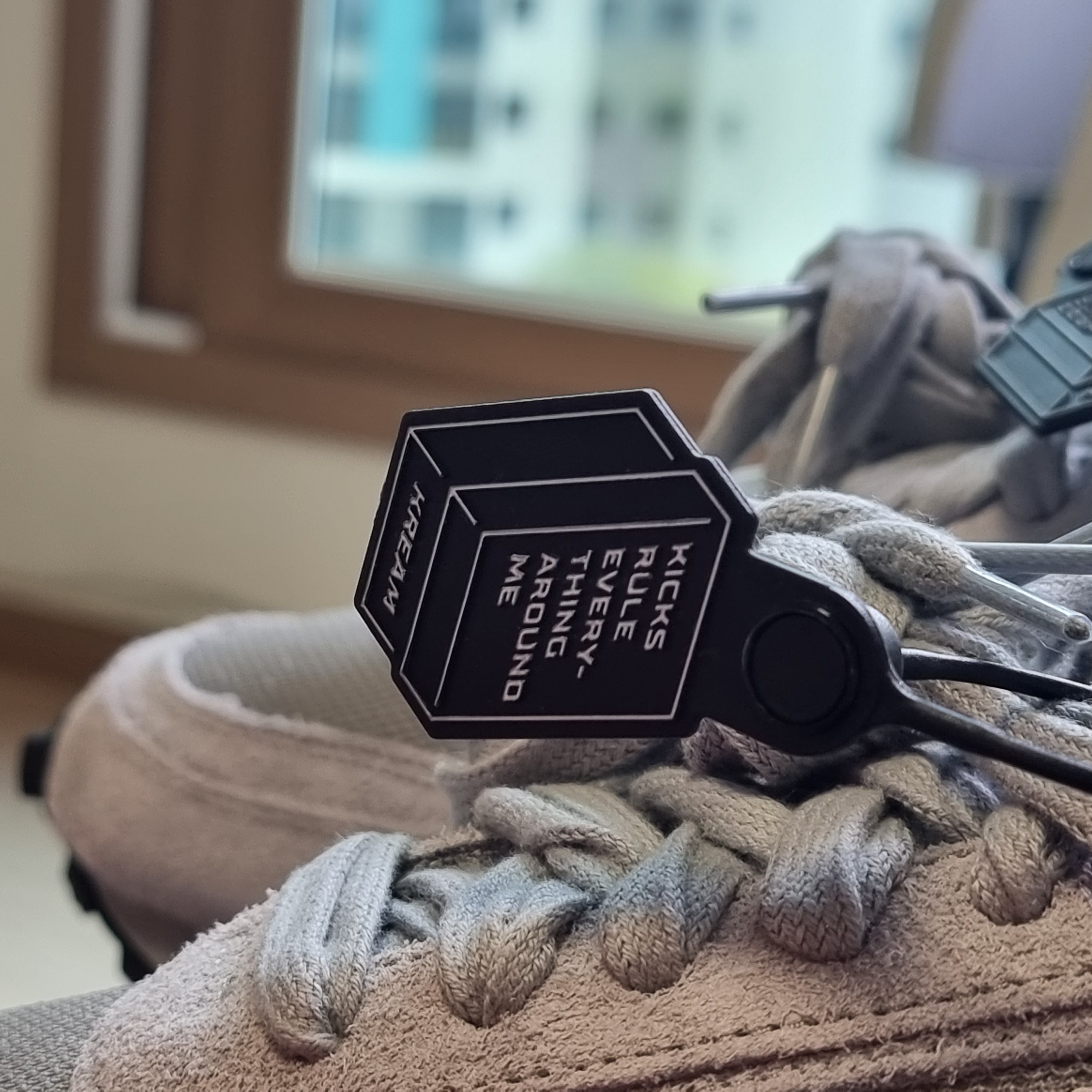 Nike x Sacai x Fragment LDWaffle Light Smoke Grey 착용 스타일 - 3