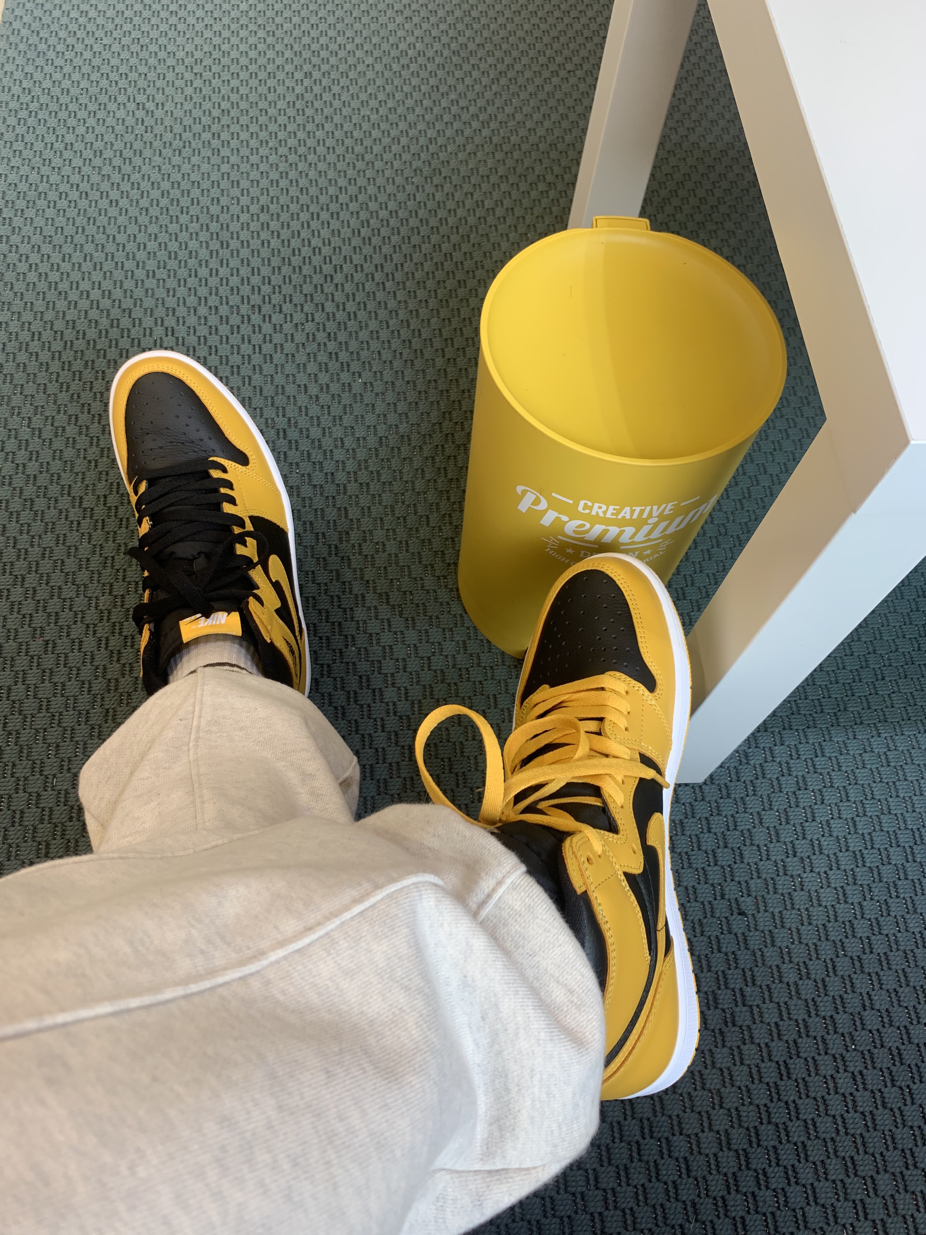 Jordan 1 Retro High OG Pollen 착용 스타일