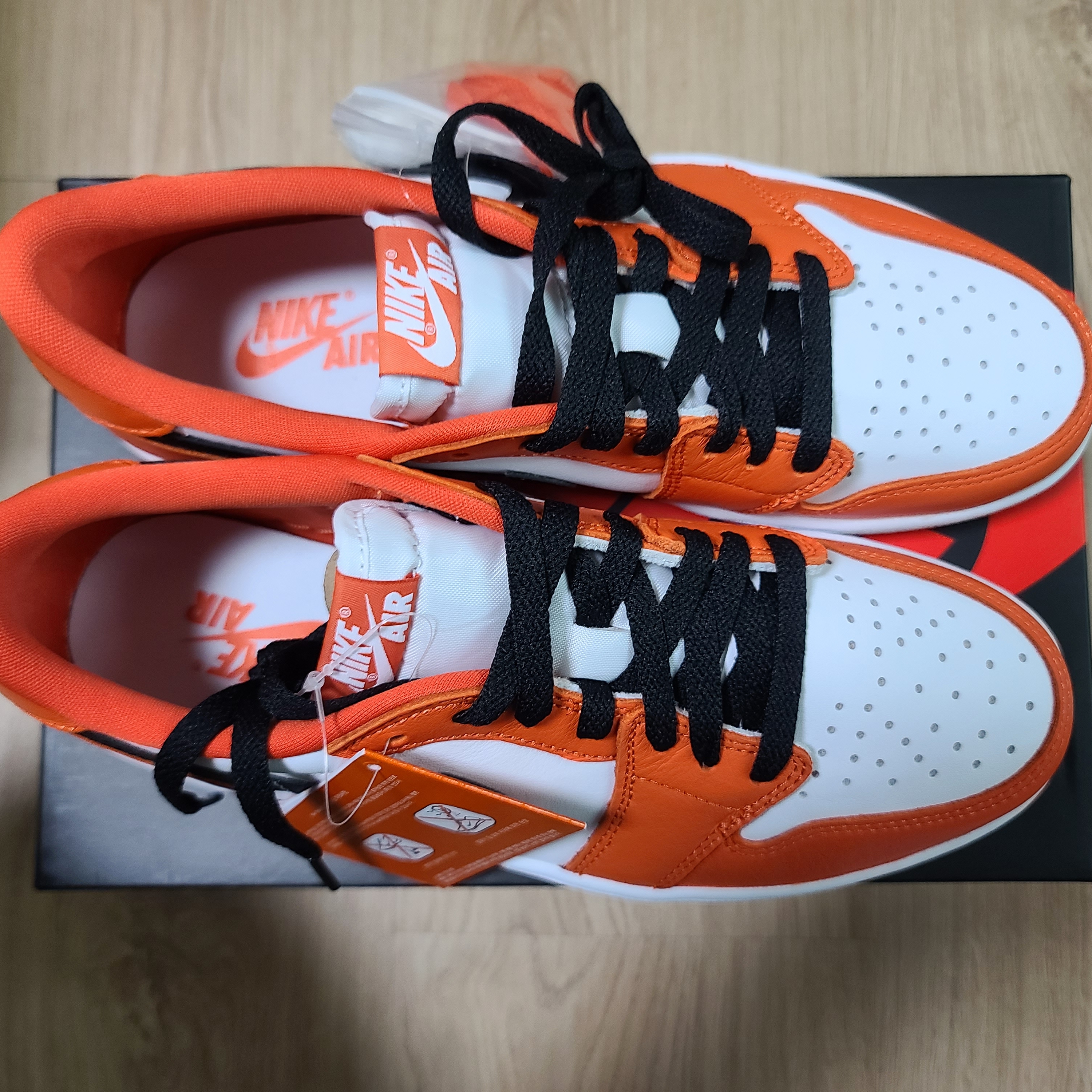 Jordan 1 Low OG Starfish 착용 스타일