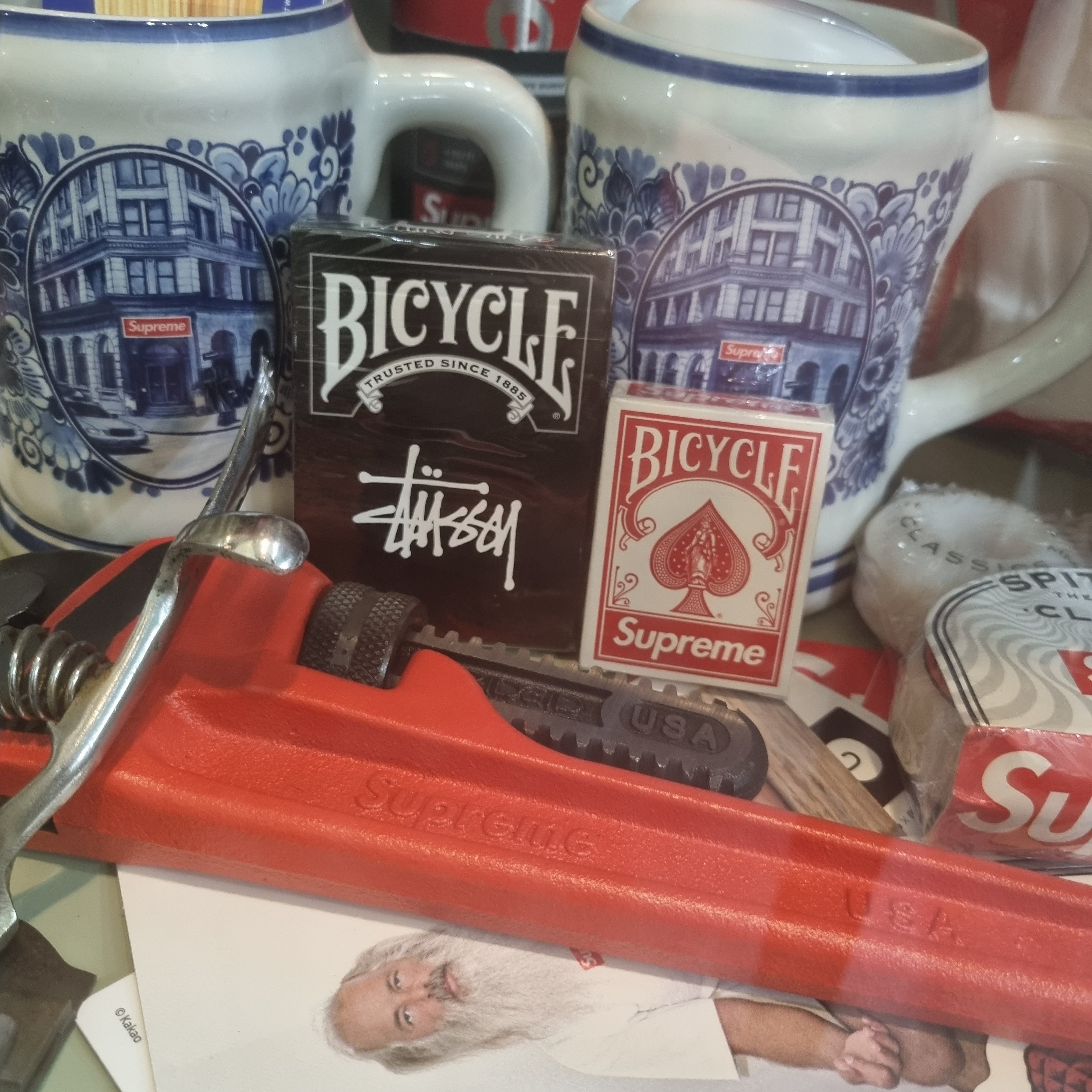 Stussy Playing Cards Black 착용 스타일