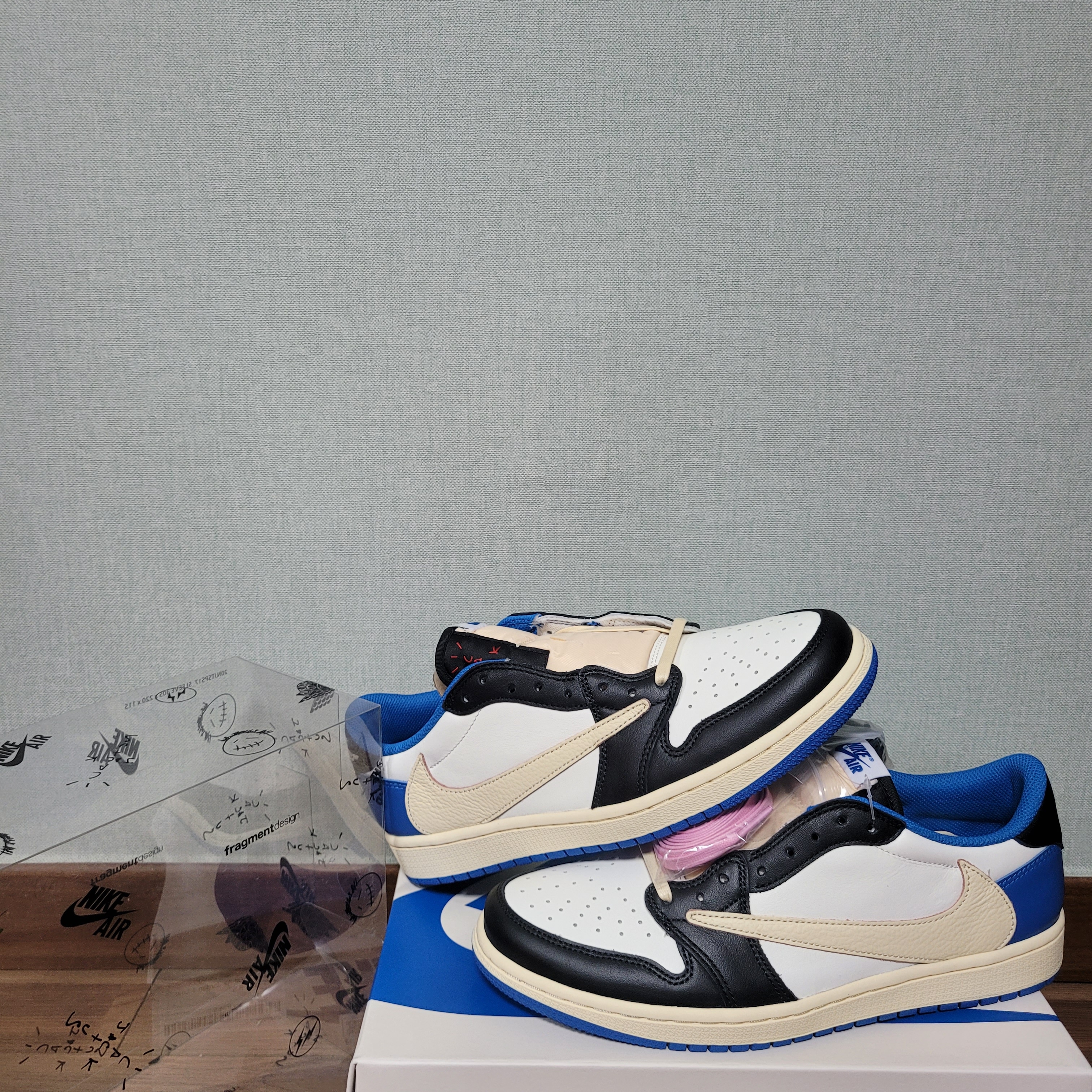 Jordan 1 x Travis Scott x Fragment Retro Low OG SP Military Blue 착용 스타일