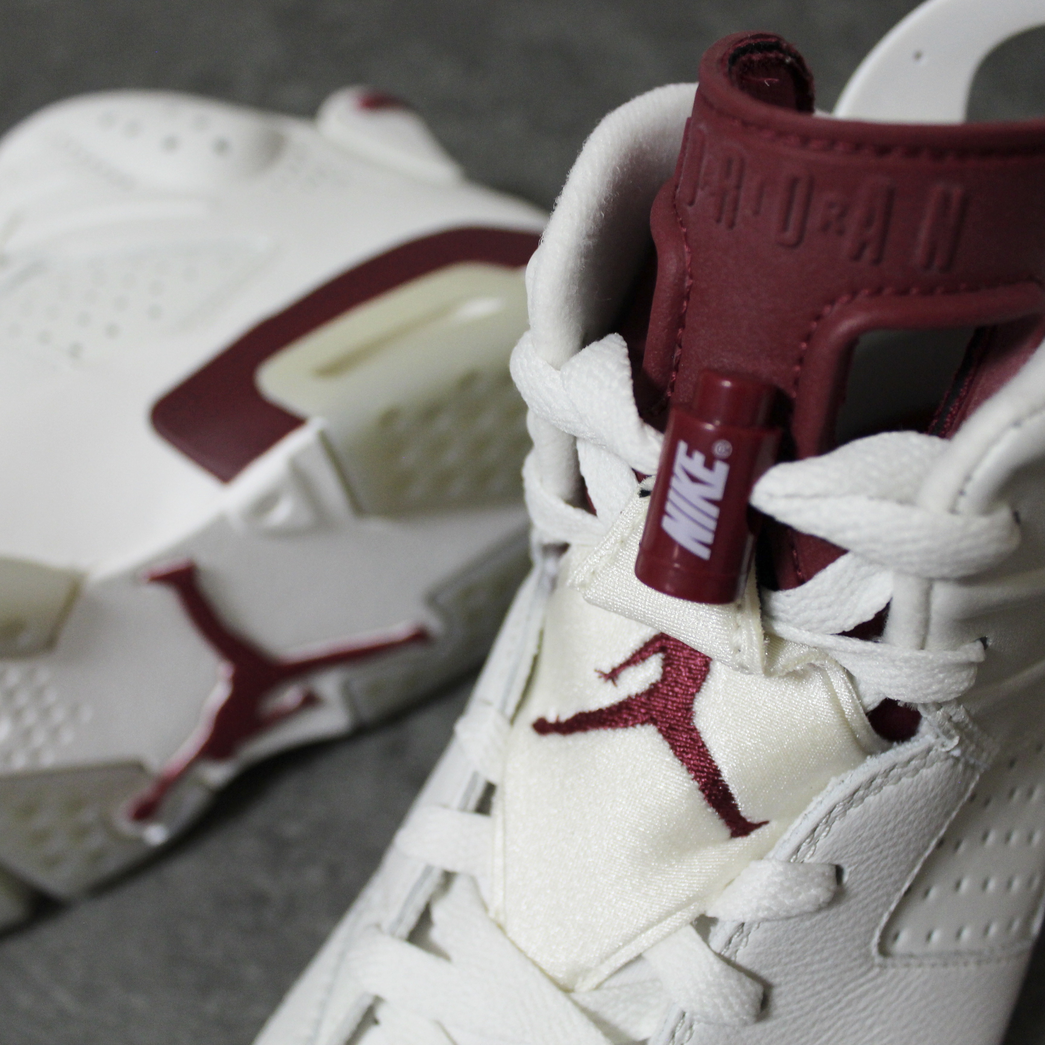 Jordan 6 Retro Maroon 2015 착용 스타일 - 3