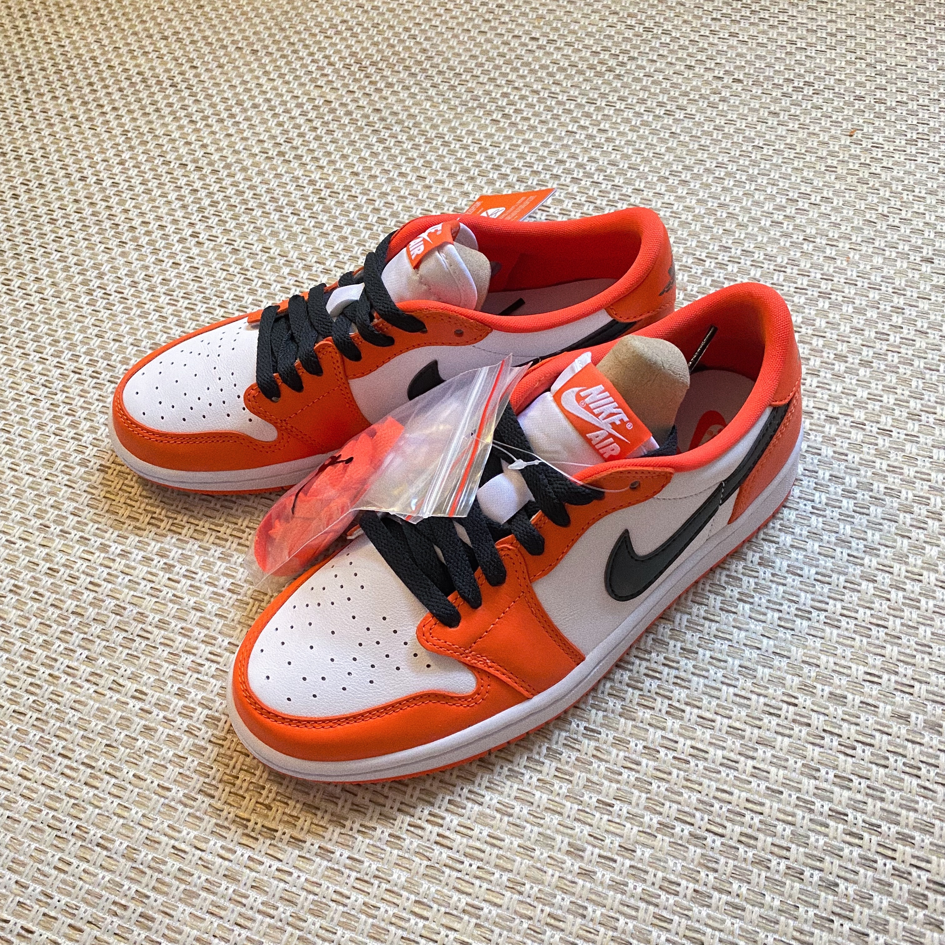 Jordan 1 Low OG Starfish 착용 스타일