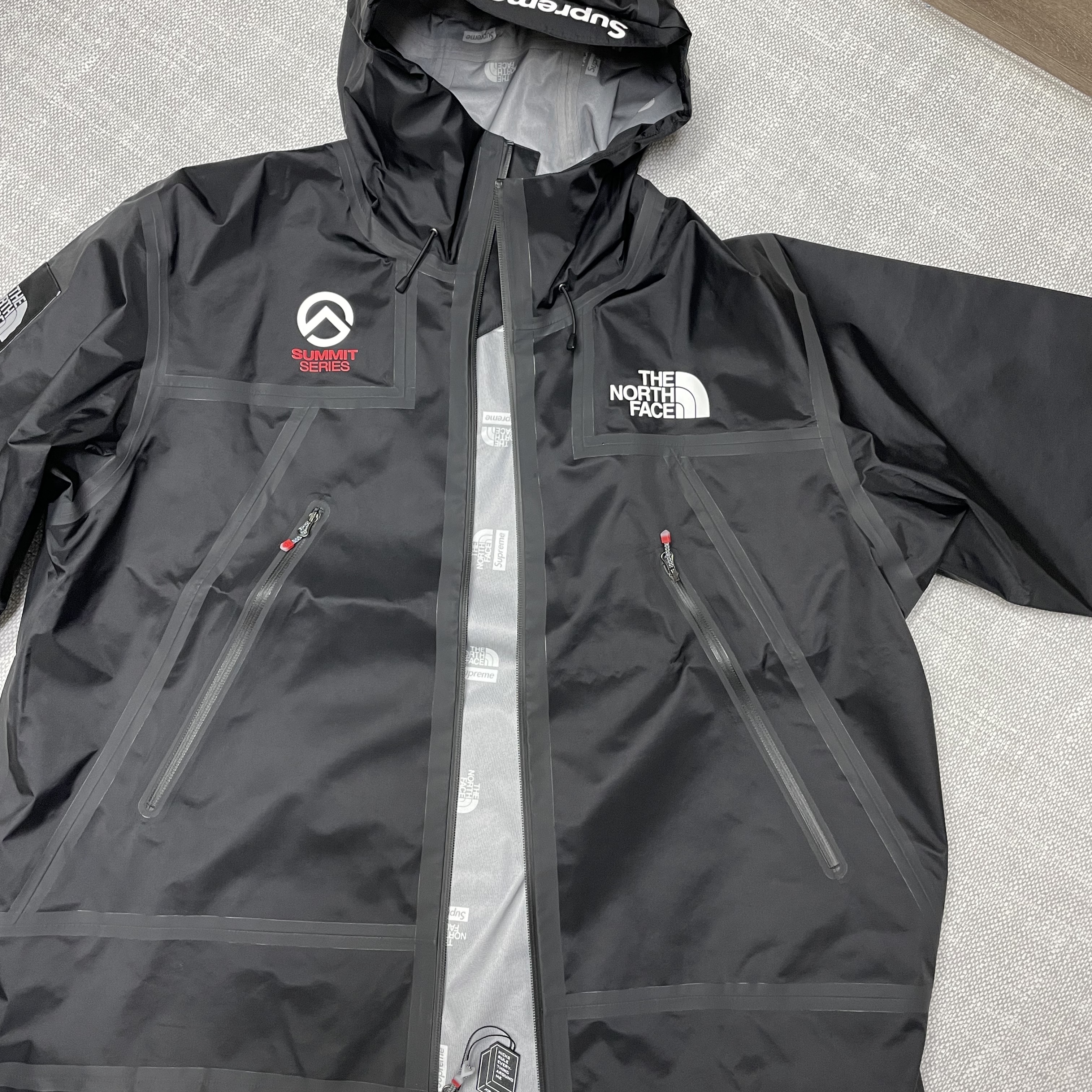 Supreme x The North Face Summit Series Outer Tape Seam Jacket Black - 21SS 착용 스타일