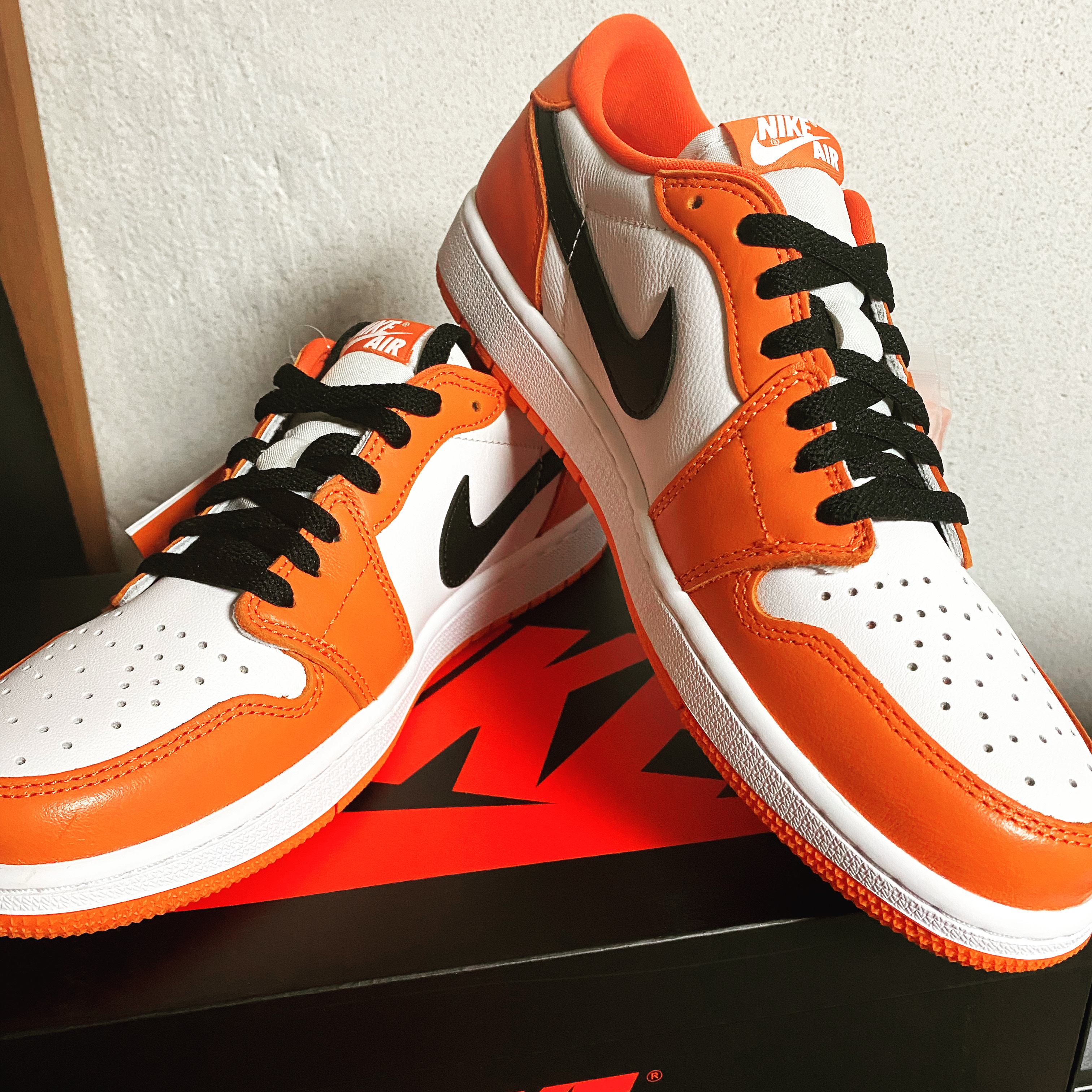 Jordan 1 Low OG Starfish 착용 스타일