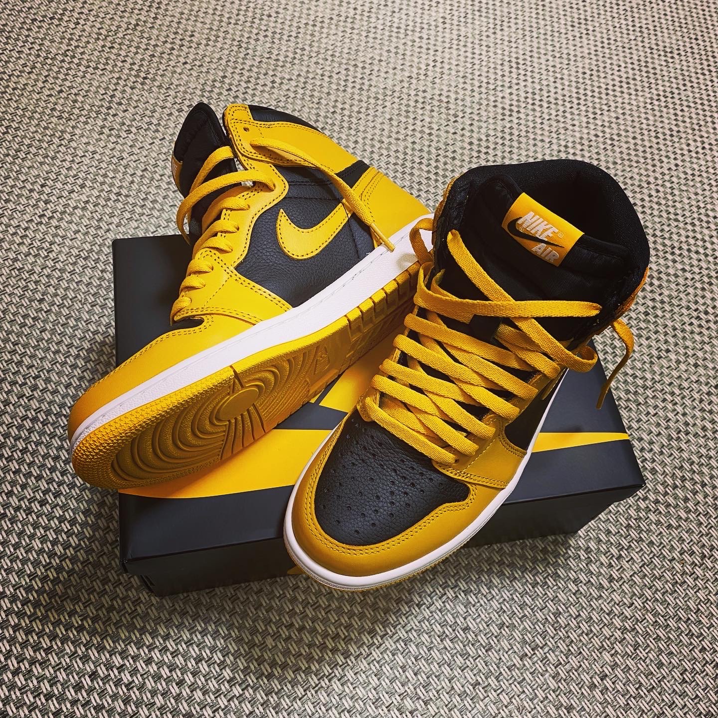 Jordan 1 Retro High OG Pollen 착용 스타일 - 2