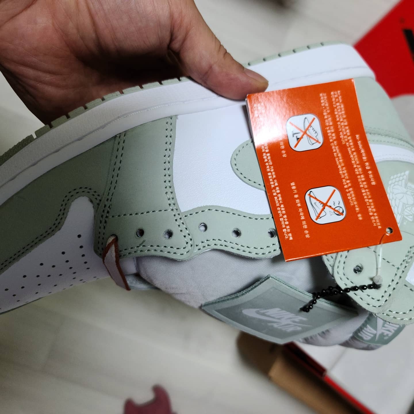 (W) Jordan 1 Retro High OG Seafoam 착용 스타일 - 2