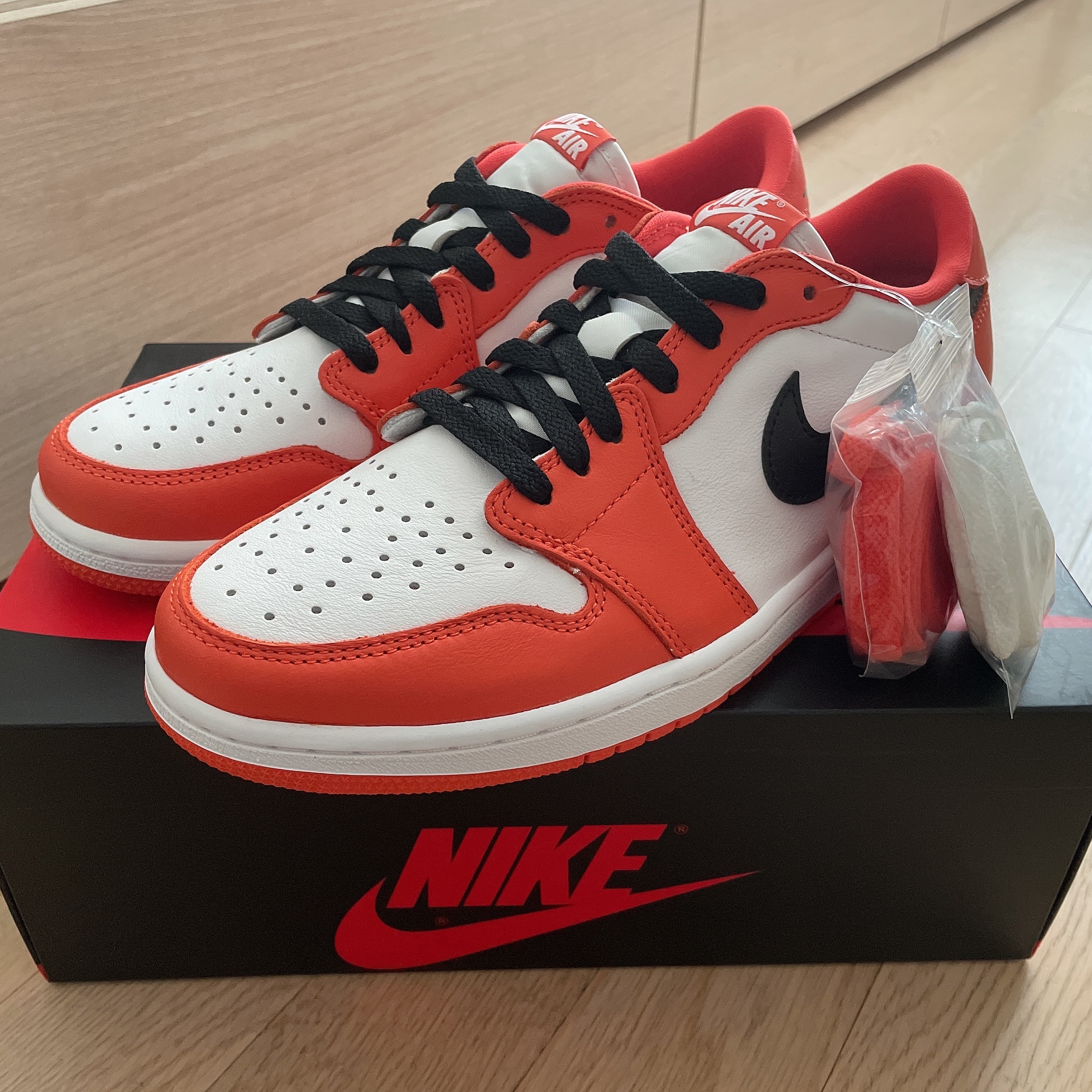 Jordan 1 Low OG Starfish 착용 스타일 - 3