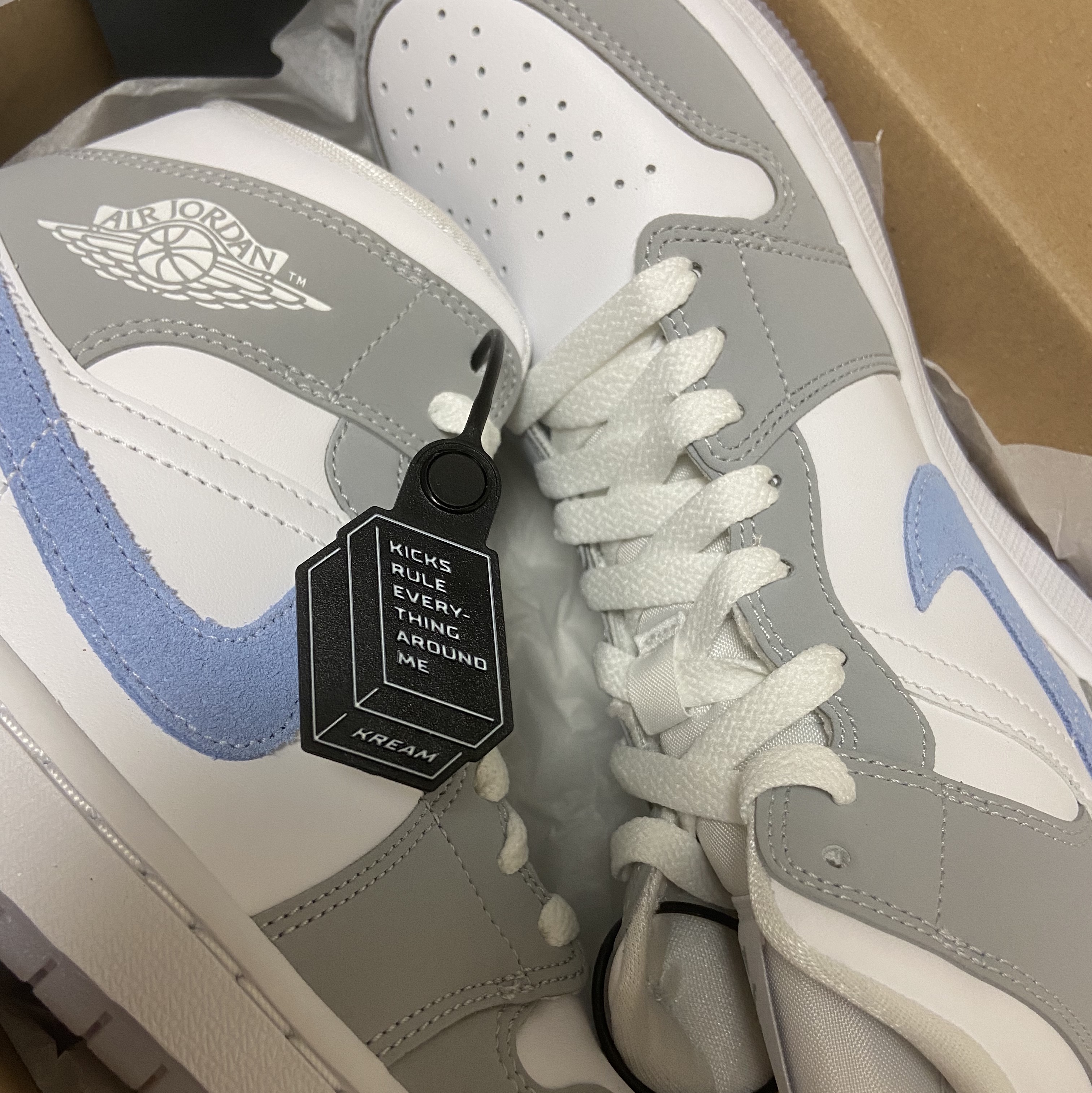 (W) Jordan 1 Mid Wolf Grey 착용 스타일