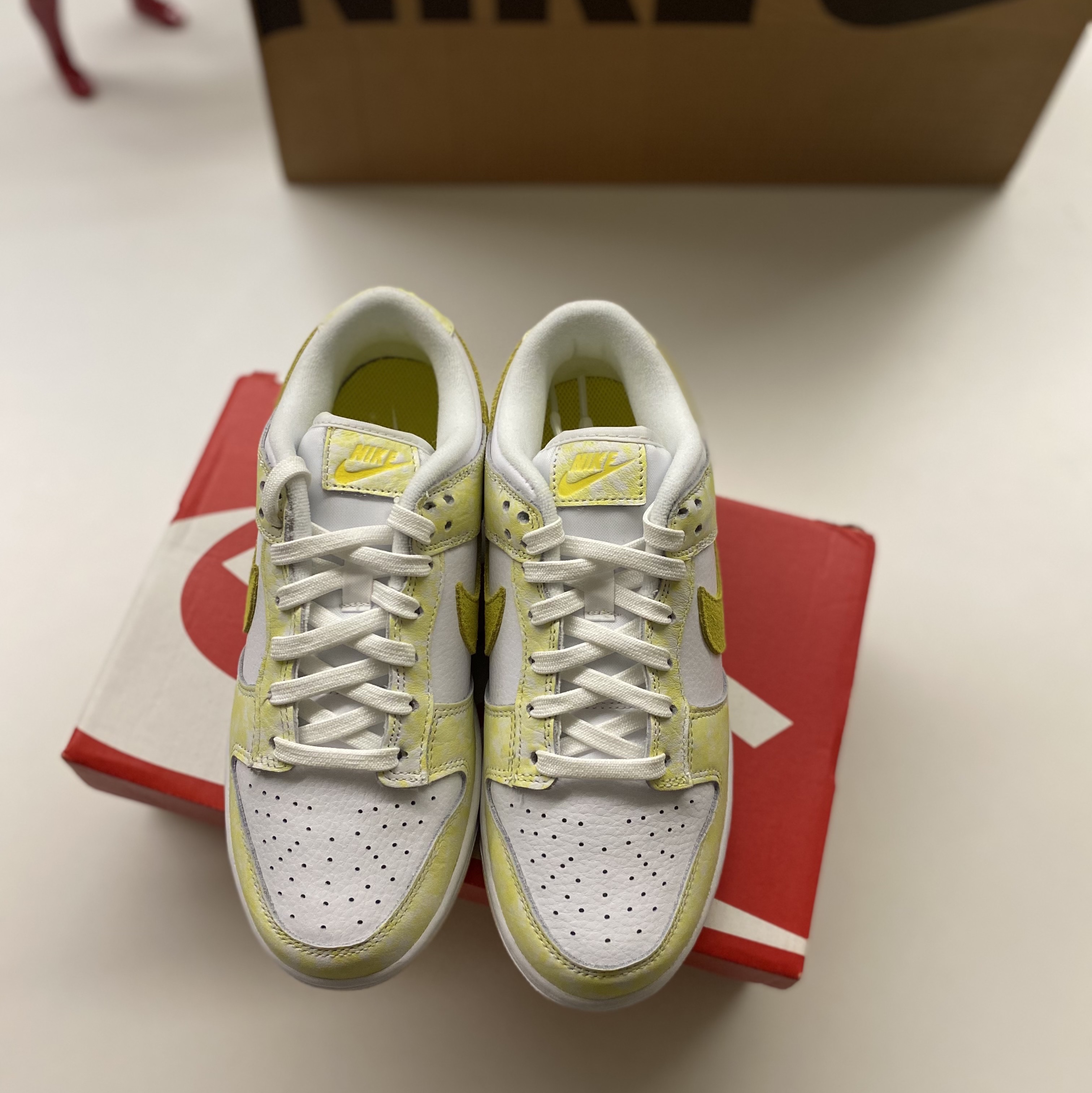 (W) Nike Dunk Low Yellow Strike 착용 스타일 - 4