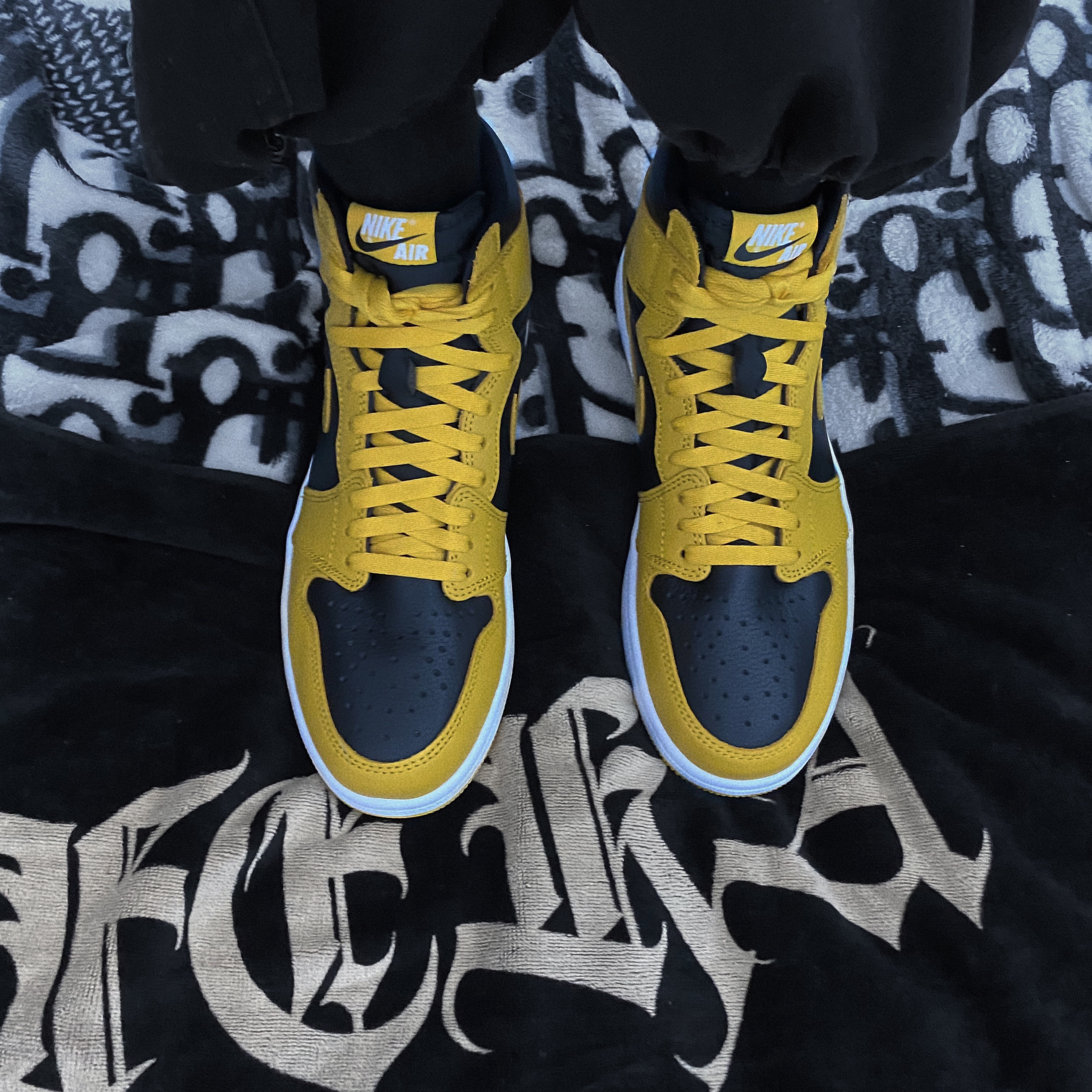Jordan 1 Retro High OG Pollen 착용 스타일