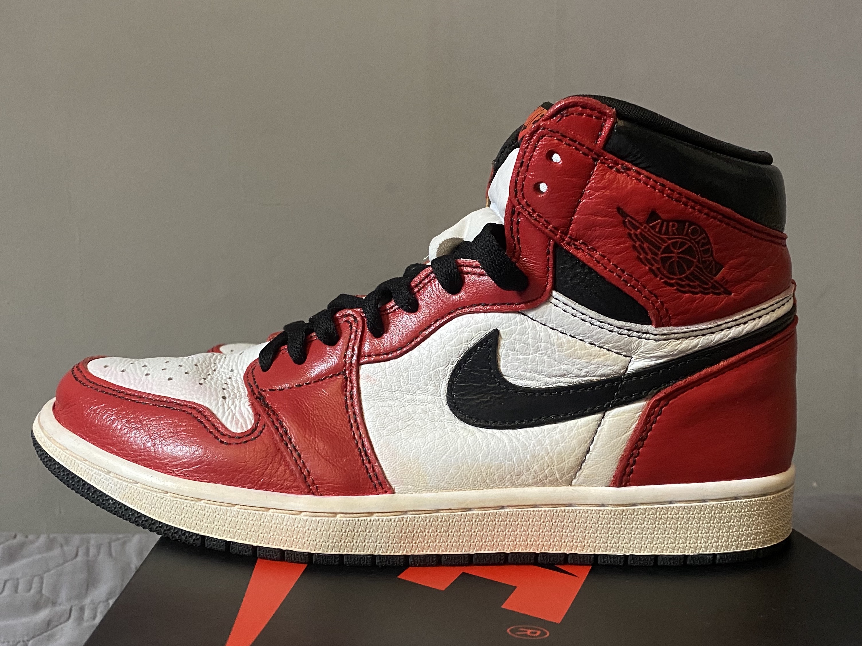 Jordan 1 Retro High OG Light Fusion Red, Jordan 1 Retro High OG Defiant SB LA to Chicago 착용 스타일 - 3