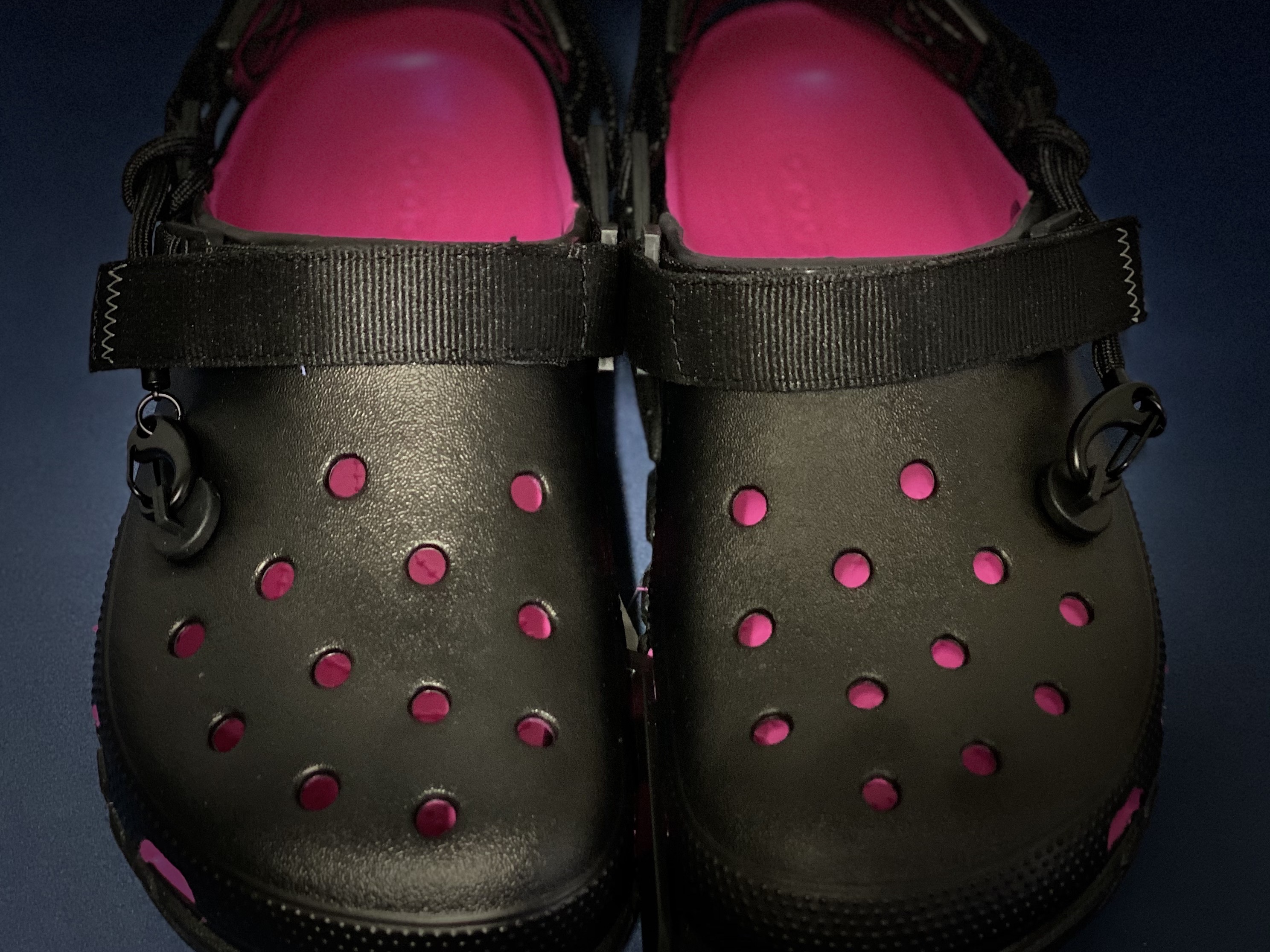 Crocs x Post Malone Duet Max Clog Black 착용 스타일 - 2