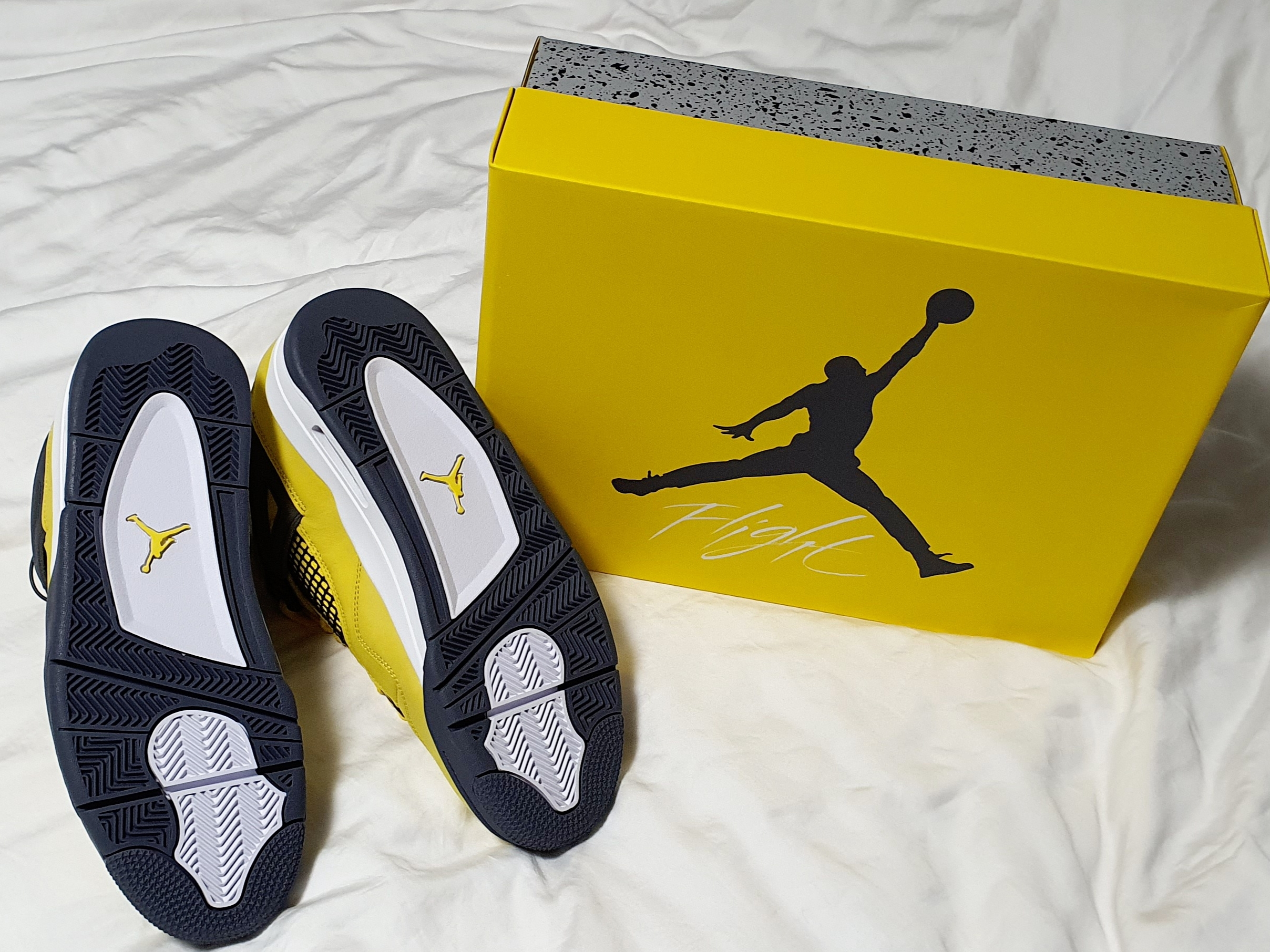 Jordan 4 Retro Tour Yellow 착용 스타일 - 2