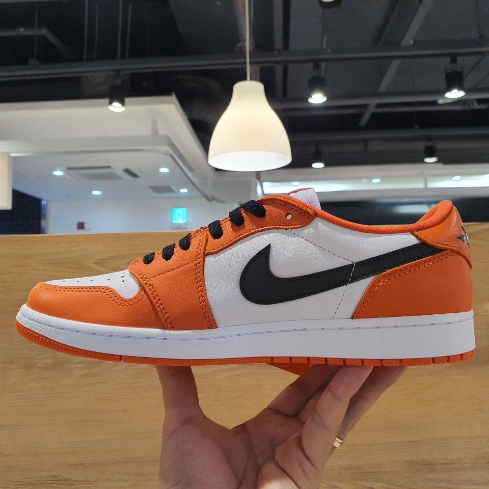 Jordan 1 Low OG Starfish 착용 스타일 - 3