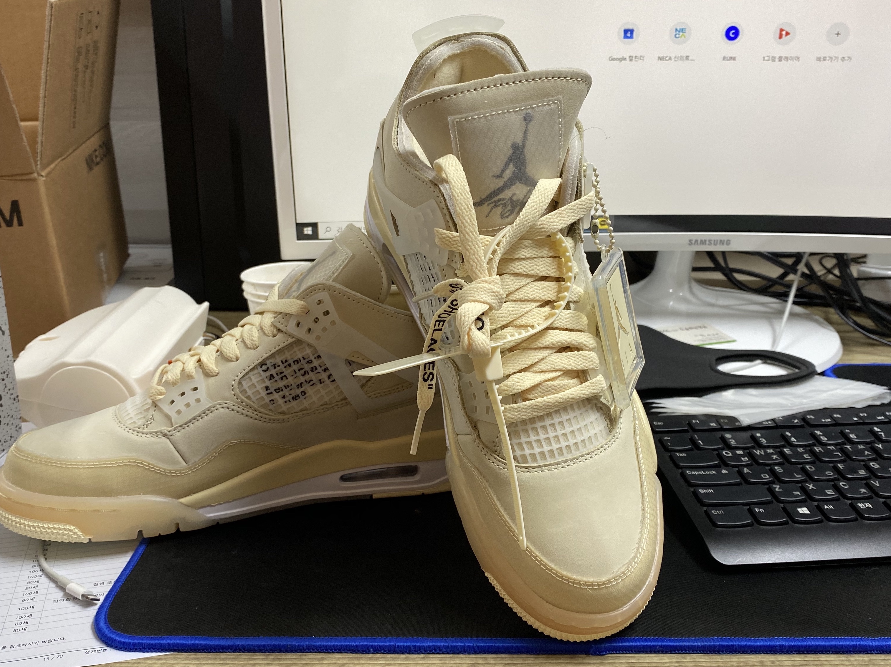 (W) Jordan 4 x Off-White Retro SP Sail 착용 스타일