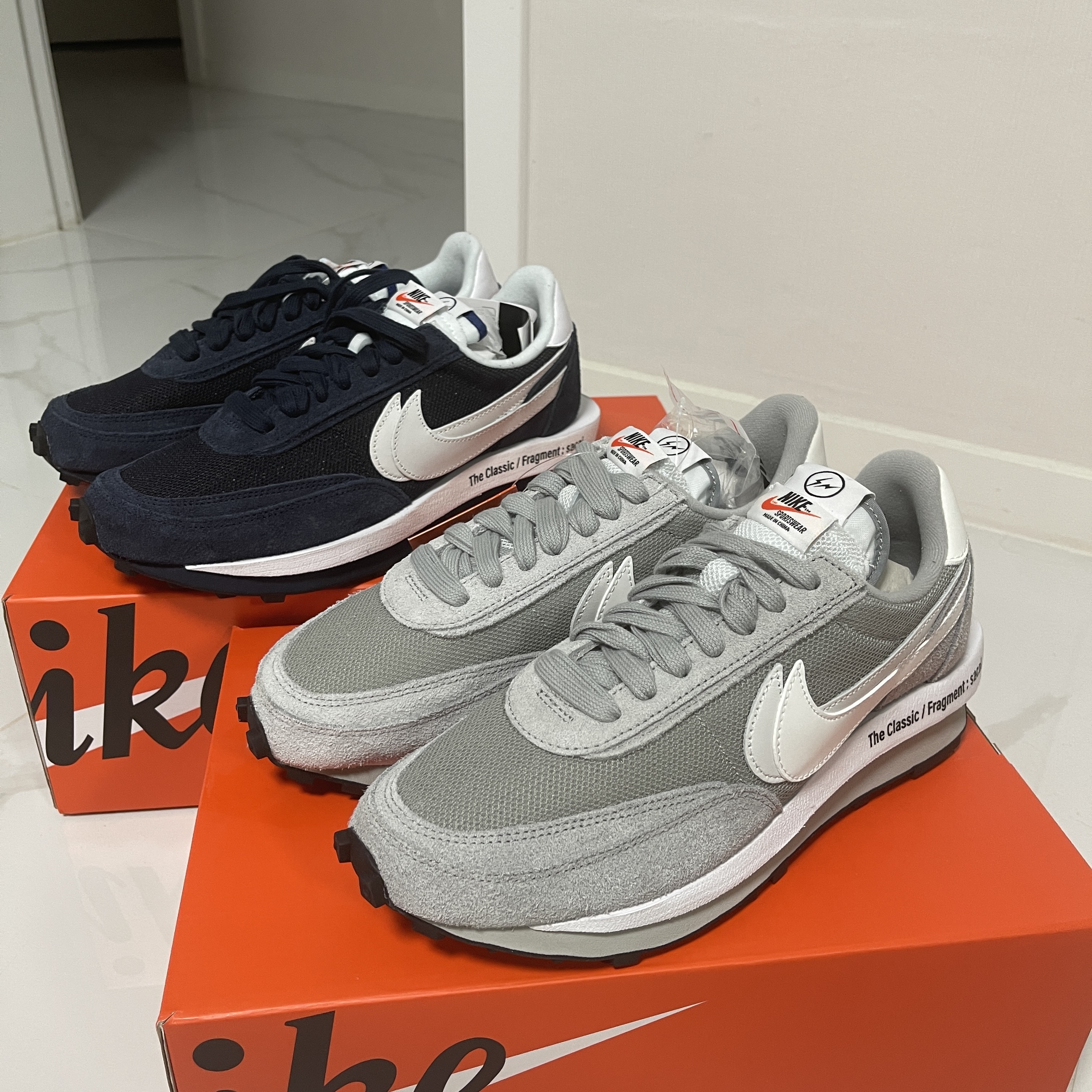 Nike x Sacai x Fragment LDWaffle Blackened Blue, Nike x Sacai x Fragment LDWaffle Light Smoke Grey 착용 스타일 - 3