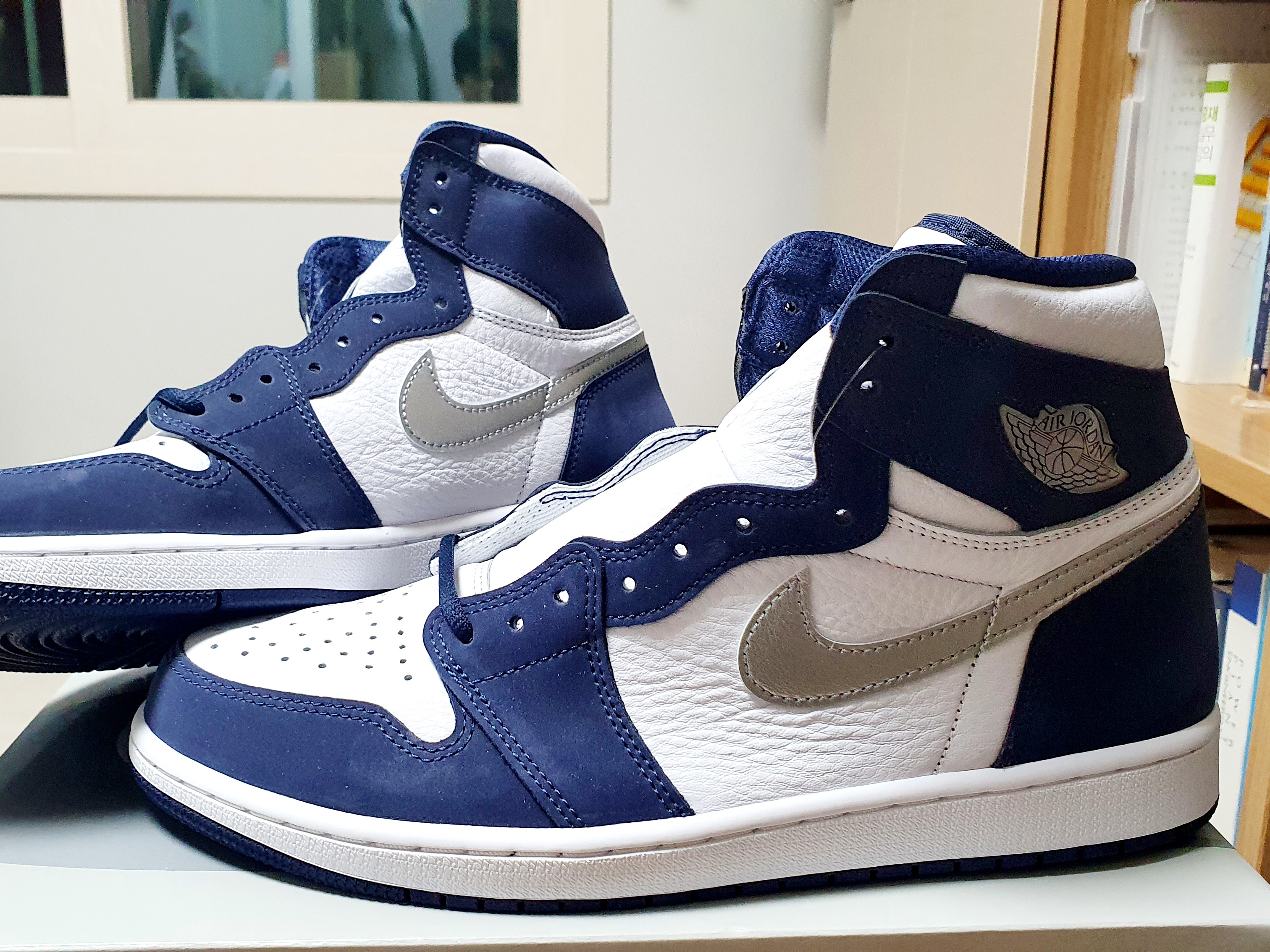 Jordan 1 Retro High OG CO.JP Midnight Navy 착용 스타일 - 1