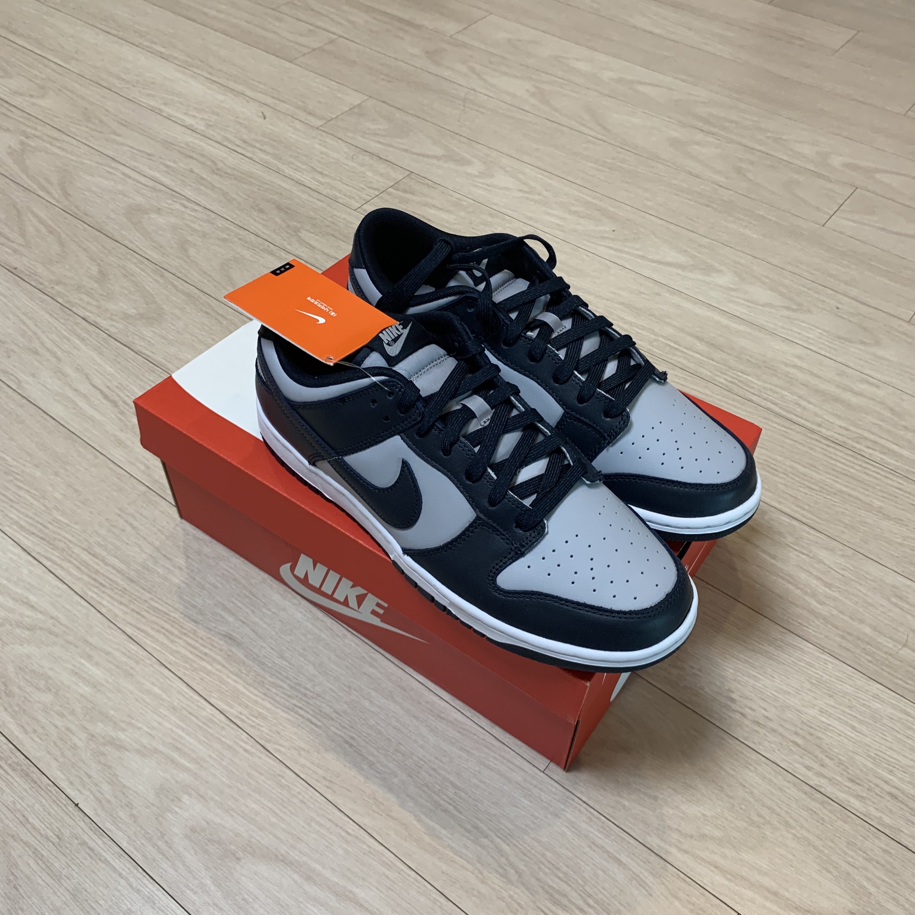 Nike Dunk Low Retro Championship Grey 착용 스타일 - 3