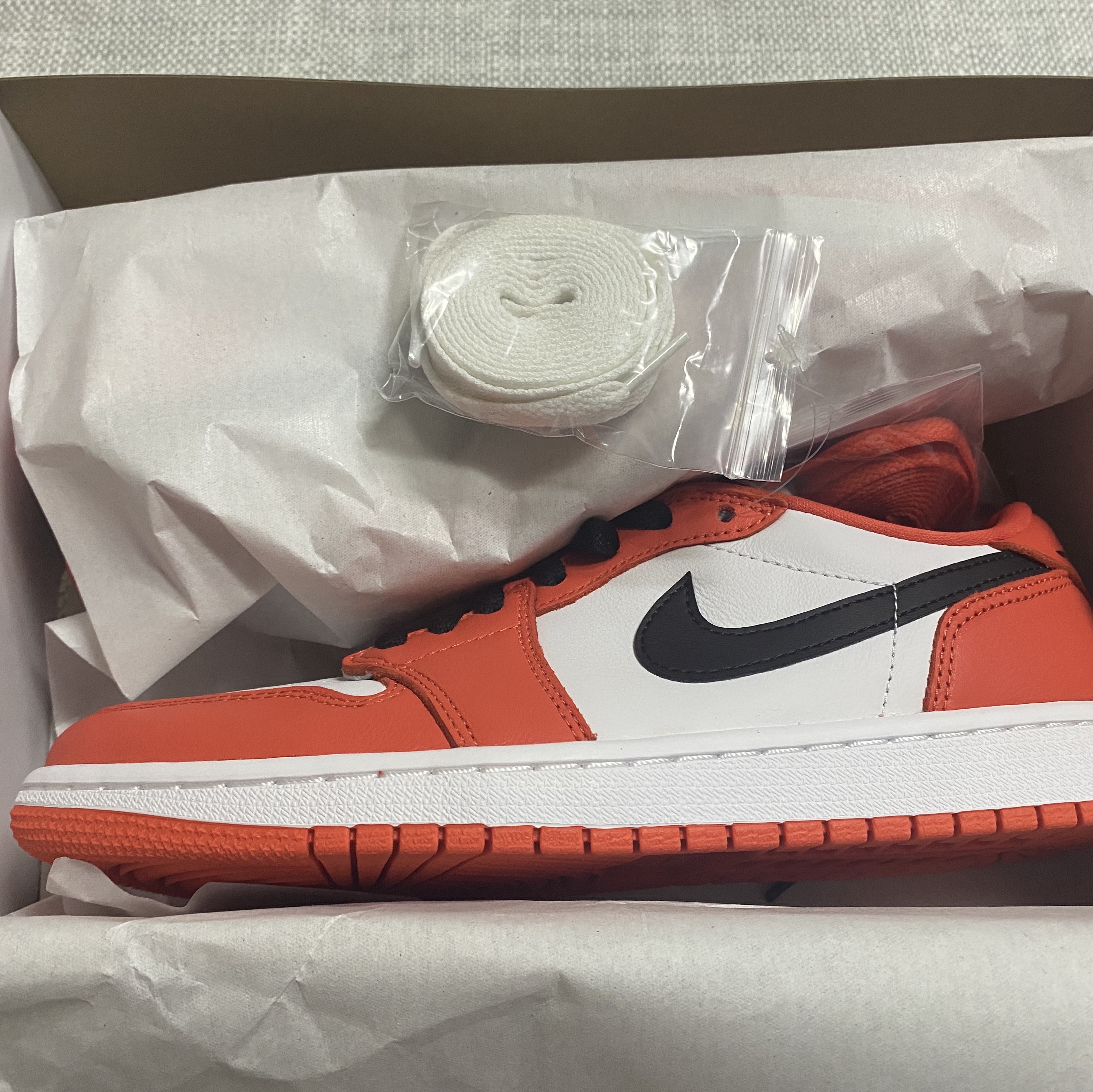 Jordan 1 Low OG Starfish 착용 스타일 - 3