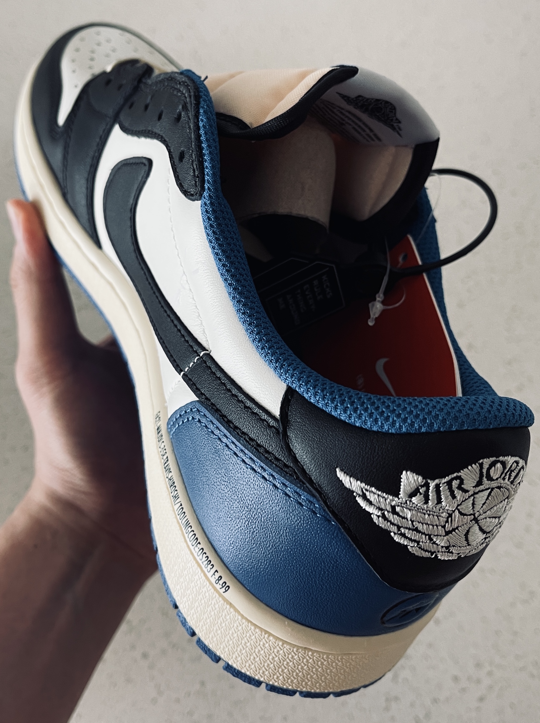 Jordan 1 x Travis Scott x Fragment Retro Low OG SP Military Blue 착용 스타일