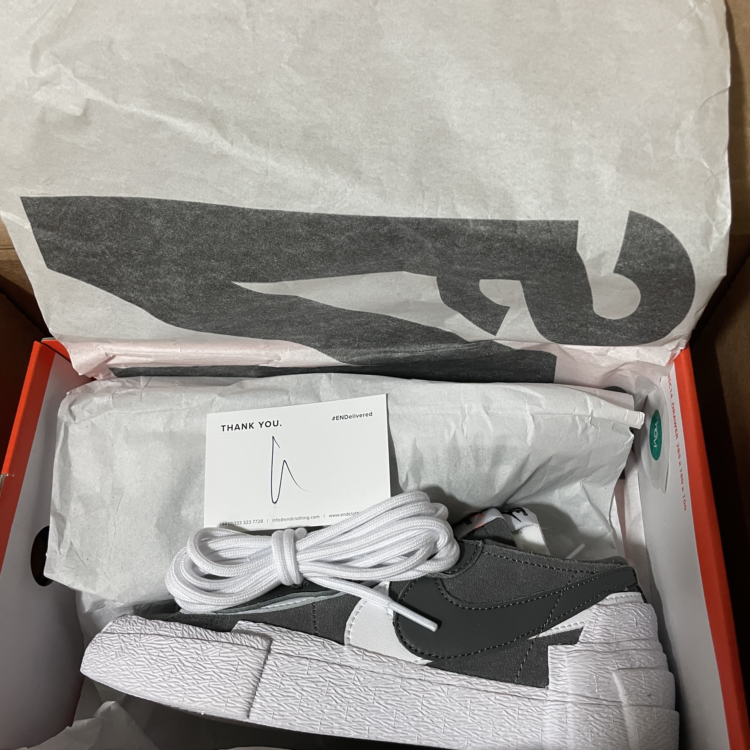 Nike x Sacai Blazer Low Iron Grey 착용 스타일 - 1